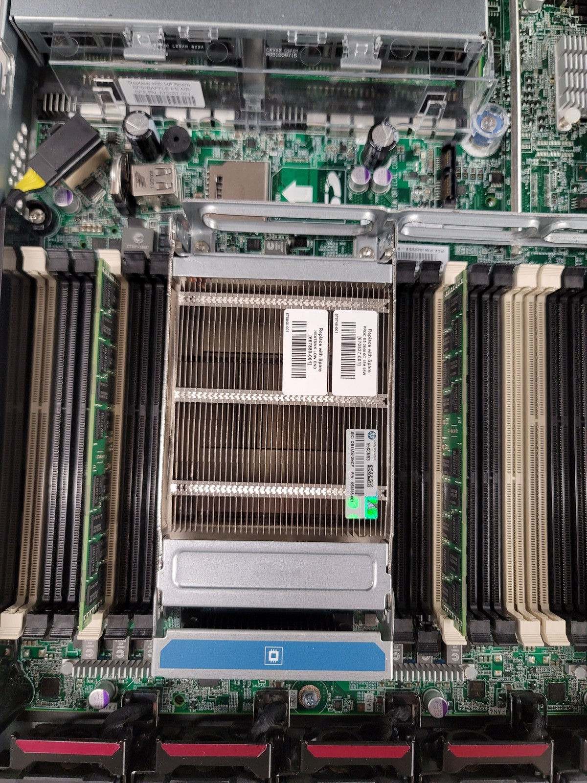 HP Proliant Server DL360 Gen8; 2P E5-2640, 128GB, 2x146GB SAS