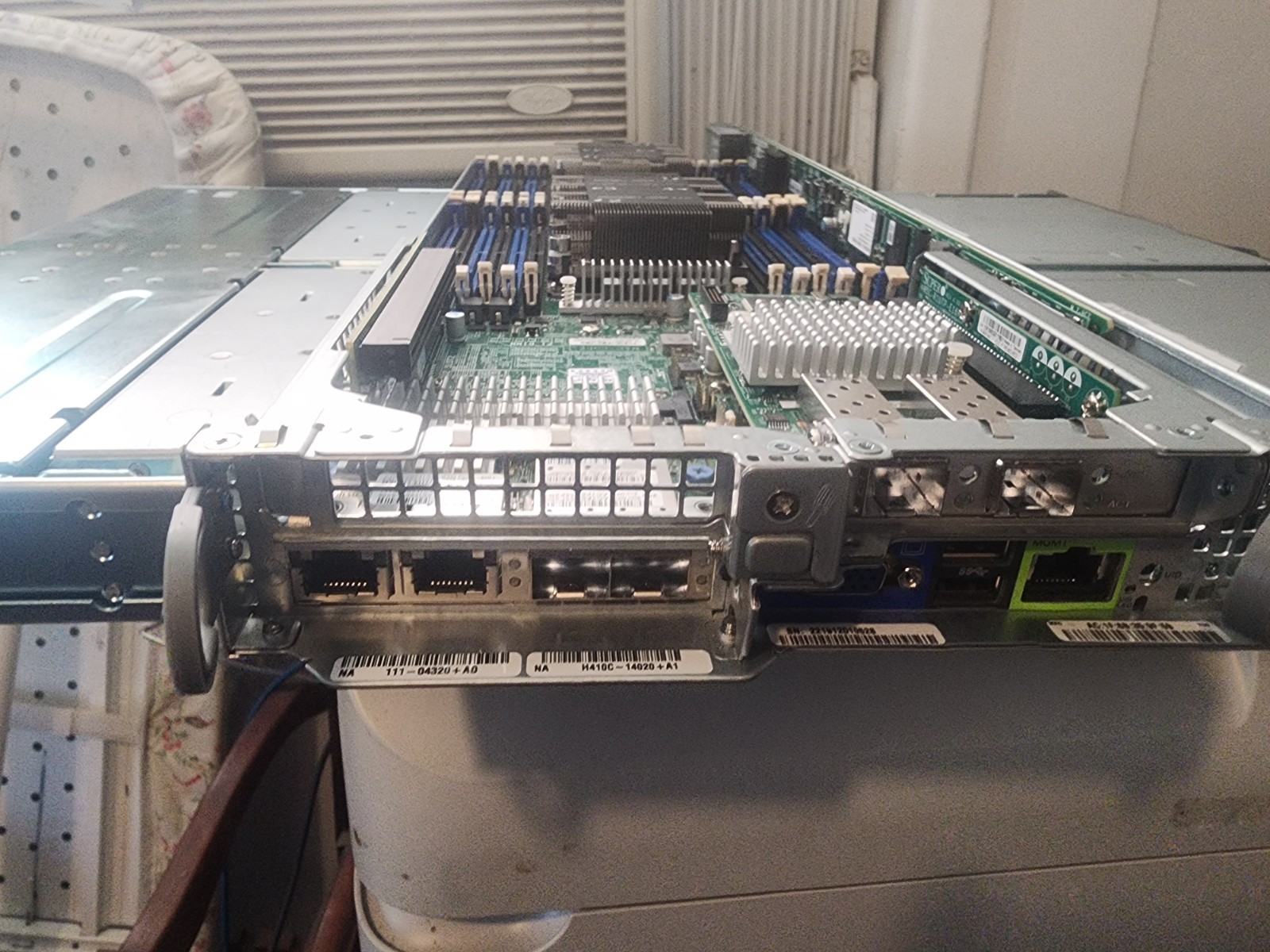 NetAPP H410C NODE h410c-14020+a3 111-04320+a3 node 2 x silver 4110 no memory