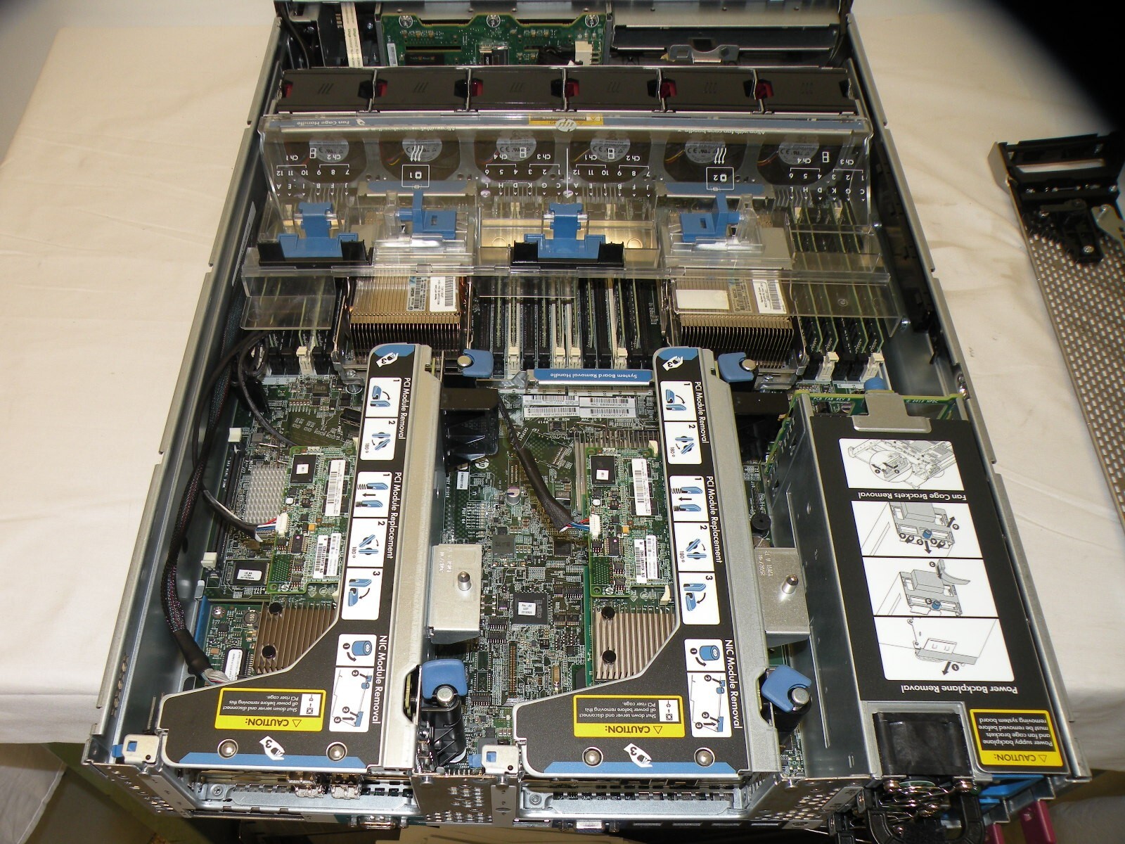 HP BB879A STOREONCE 4700 SERVER NODE, DUAL E5-2680 10CORE 128GB DDR3 734008-001