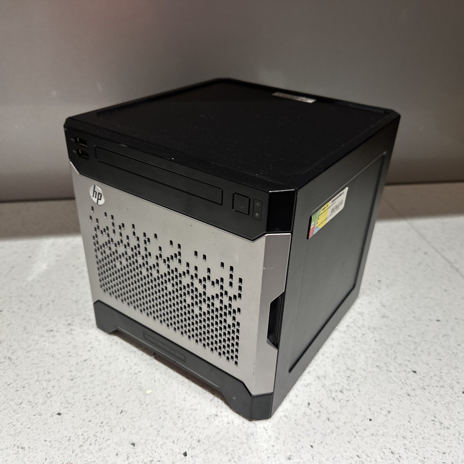 HP PROLIANT TPS-W003 MICROSERVER SERVER TOWER Gen 8, 16G Ram