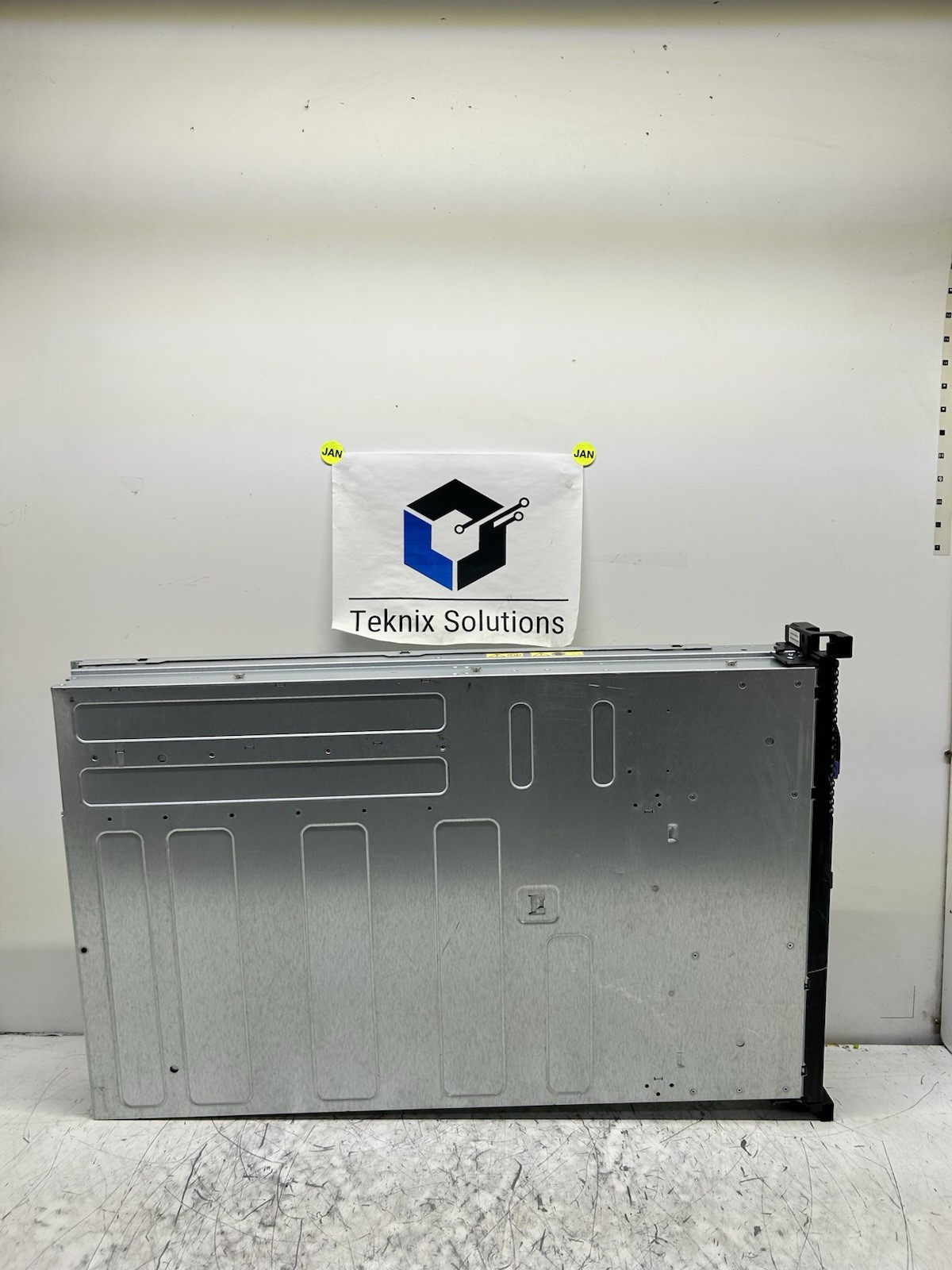 IBM System X3650 M3 Server 2x E5507 2.27 GHz 8 GB Ram RAID No HDD 43W8493 DAT160