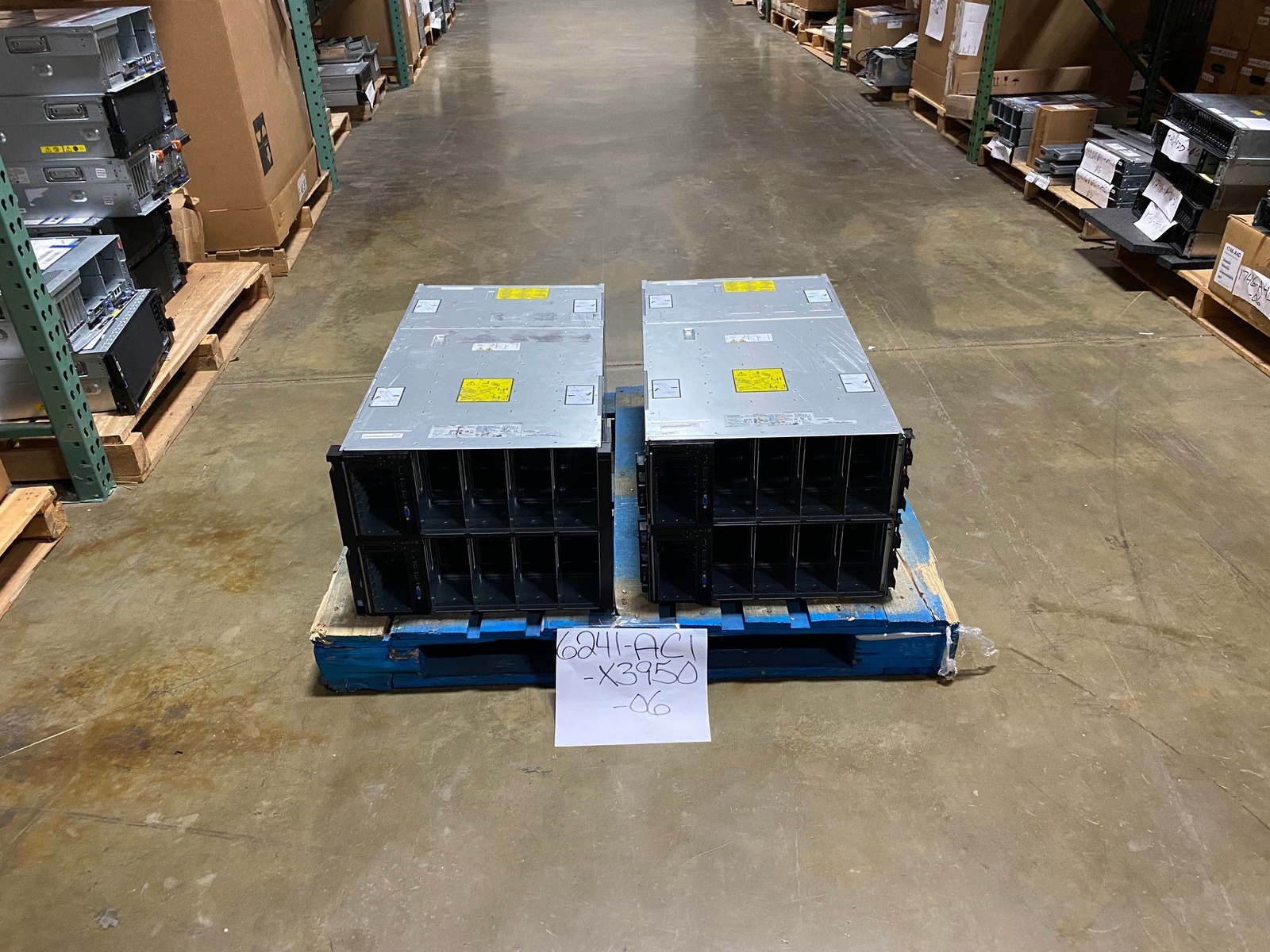SYSTEM X3850 X6 NO PROC NO MEM 0 X COMP BKS 0 X PSU’S 6XSLOT 6241-AC1-06-UK