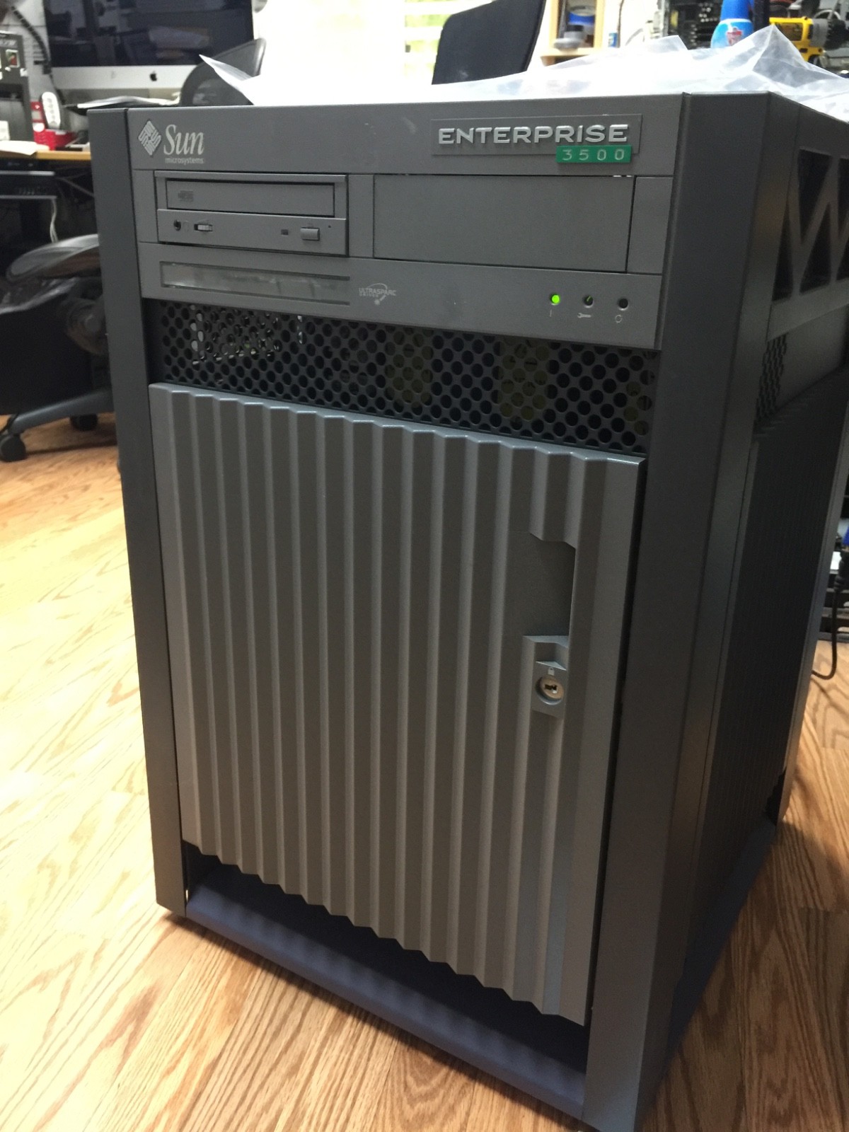SUN EnterPrise 3500 , 4x400Mhz,4gbRAM, 4x146gbHDD,DVD, Test-PASS , W:30d