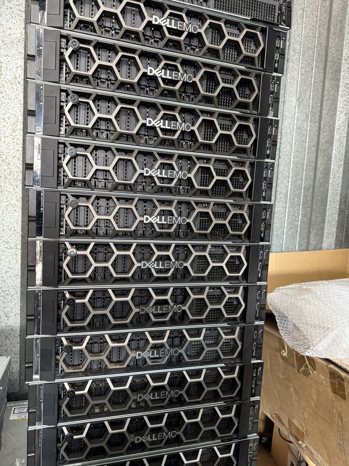 DELL POWEREDGE SERVE R740 XEON GOLD 6138 40CORE 128GB DDR4 2x480GB SSD H730p