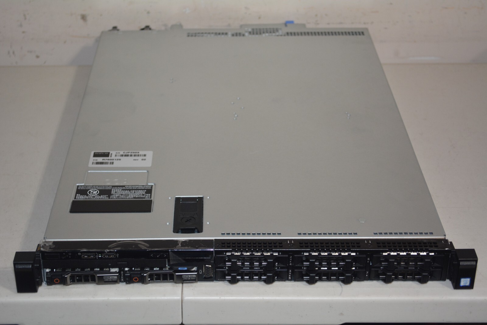 ^ Barco (Dell) R330 Server Xeon E3-1220 v5 3.0GHz 16GB Ram 2x 240GB SSD (READ)