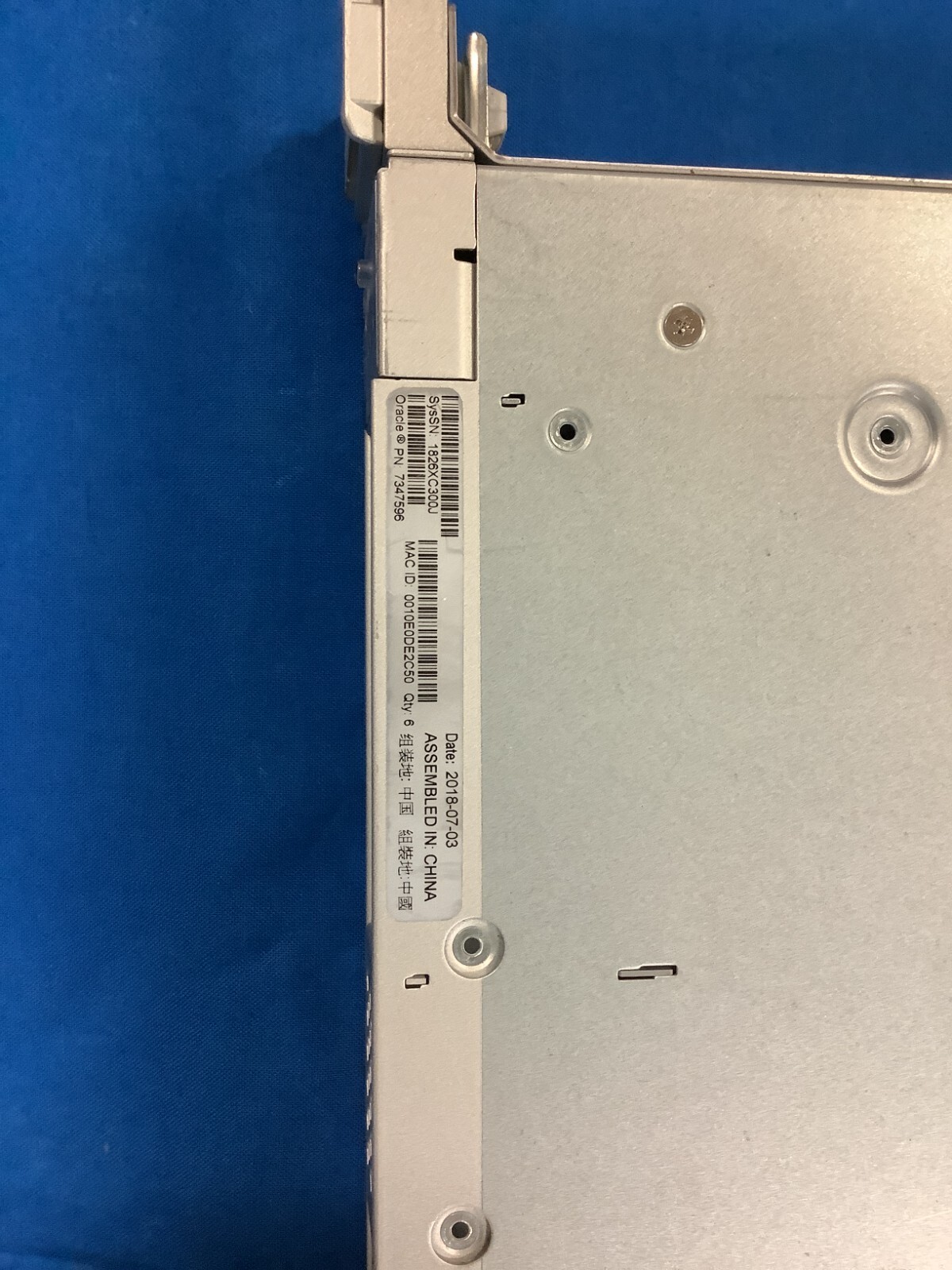 Sun Oracle Server X7-2 , 8 bay Barebones. w/1200W PSU No CPU Memory Hard Drive.