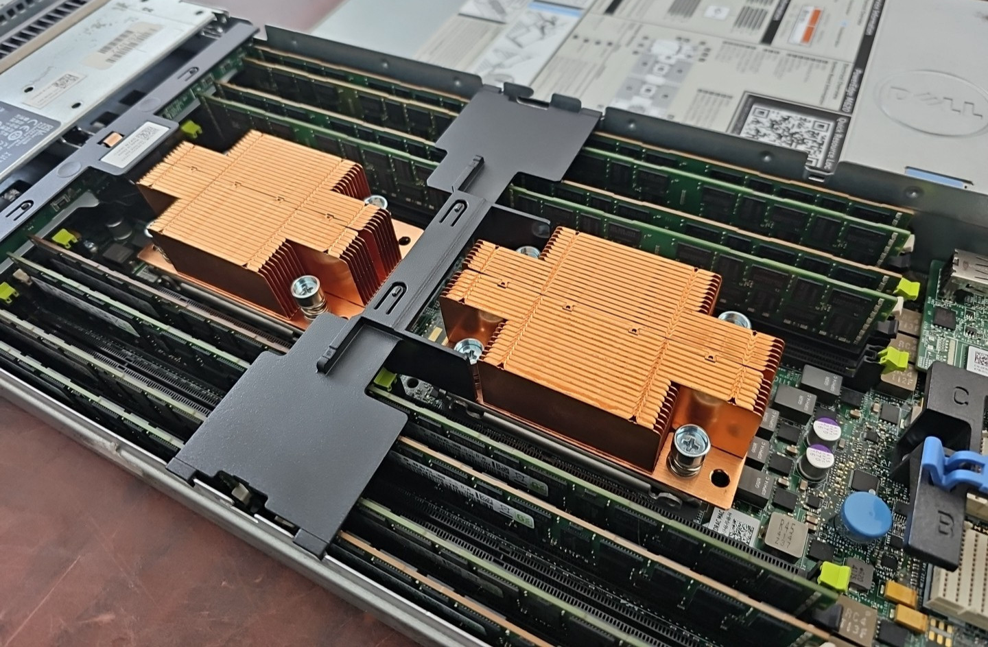 Dell PowerEdge M620 Blade Server / 2x XEON E5-2660 V2 / 128GB (16x 8GB) RAM