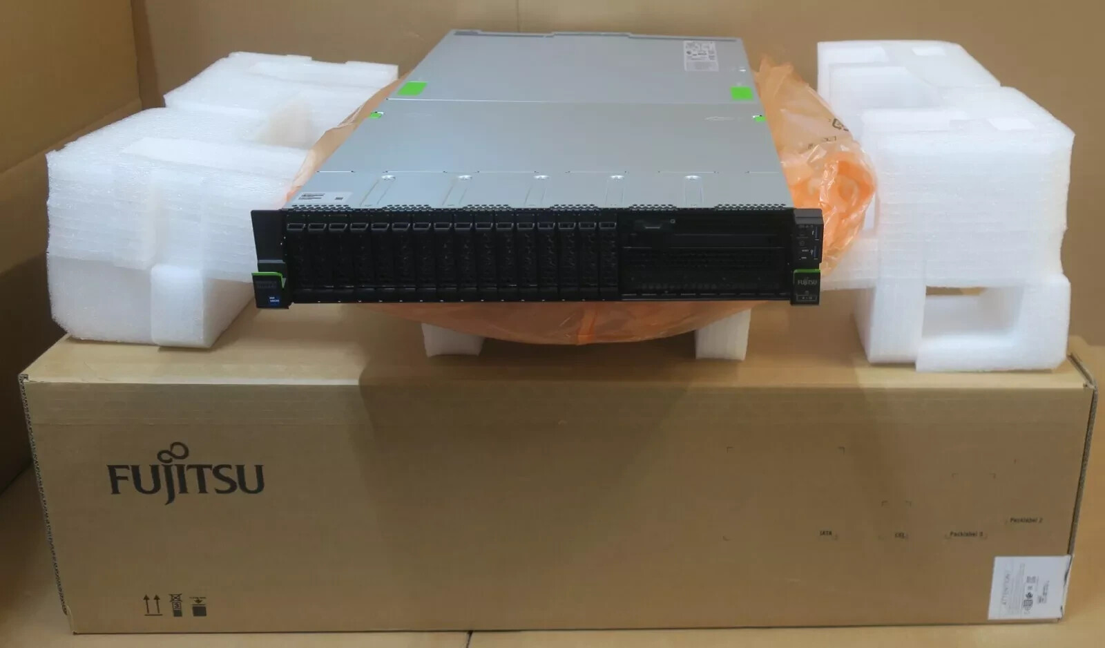 NEW Fujitsu Primergy RX2540 M6 2x 24C Gold 6336Y 128GB RAM 16x SFF Bay 2U Server