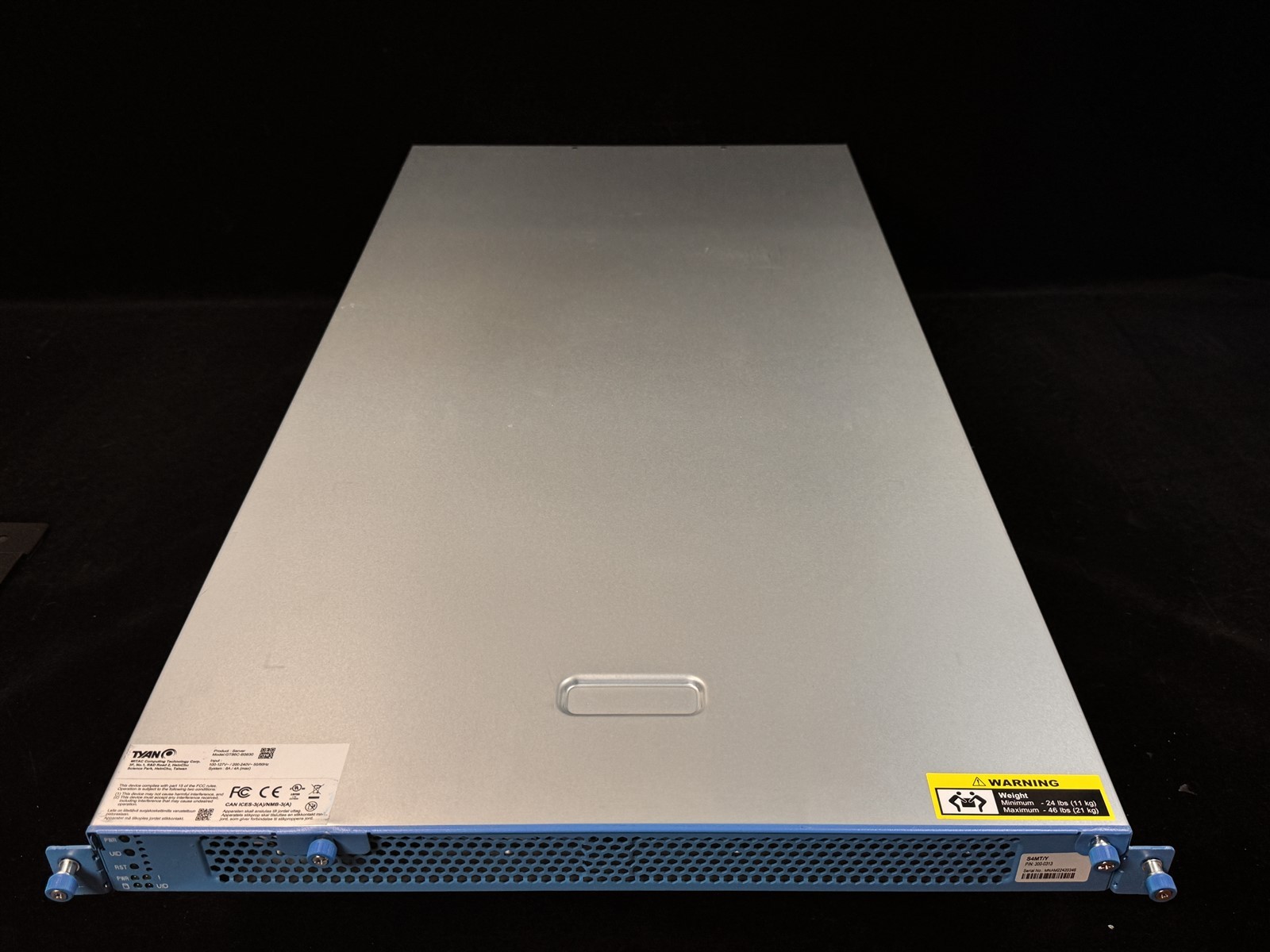 TYAN GT86C-B5630 1U SERVER 1x XEON GOLD 20 CORE 2.4GHz 6148 0GB RAM 12x 3.5″