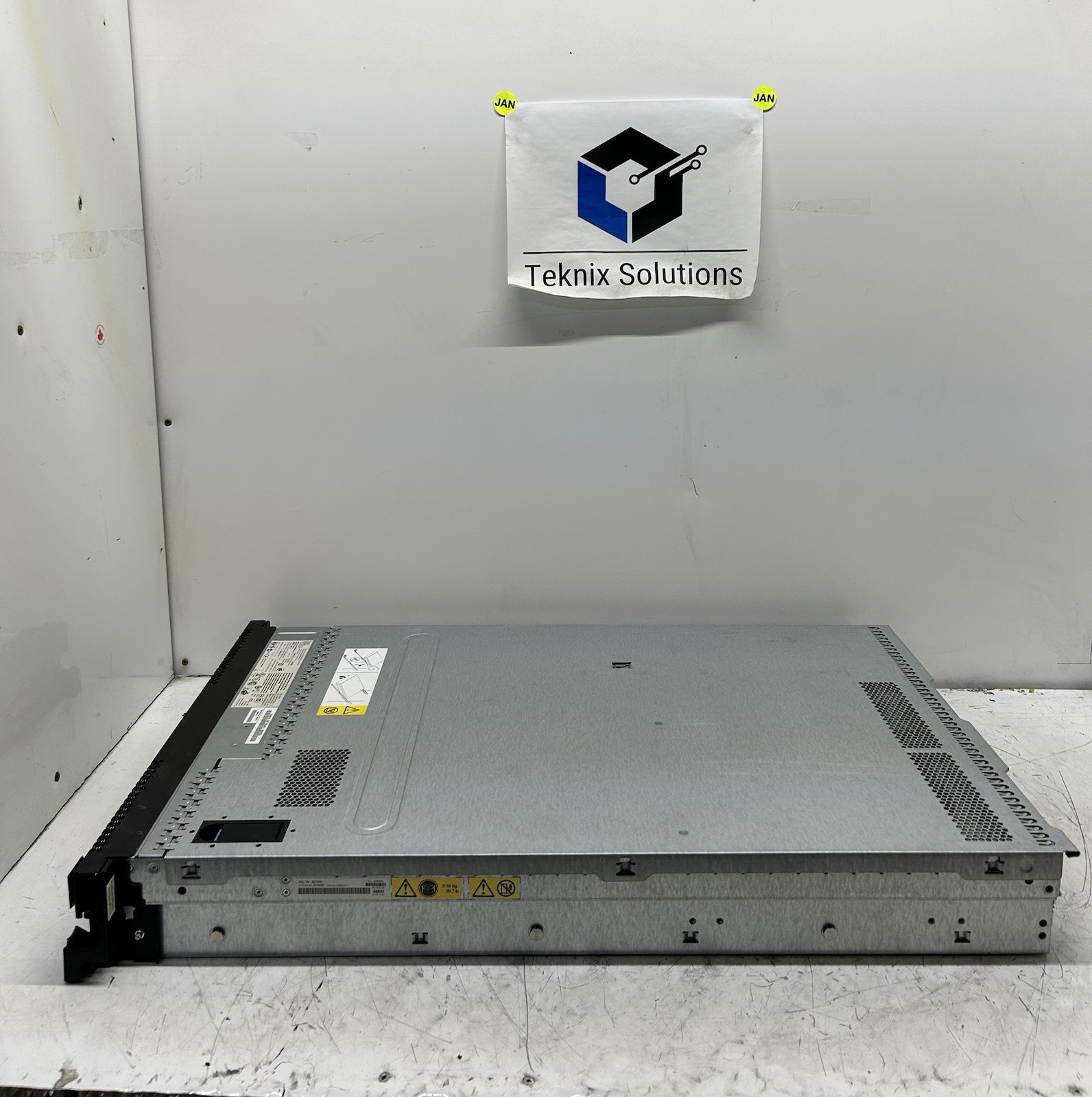 IBM System X3650 M3 Server 2x E5507 2.27 GHz 8 GB Ram RAID No HDD 43W8493 DAT160