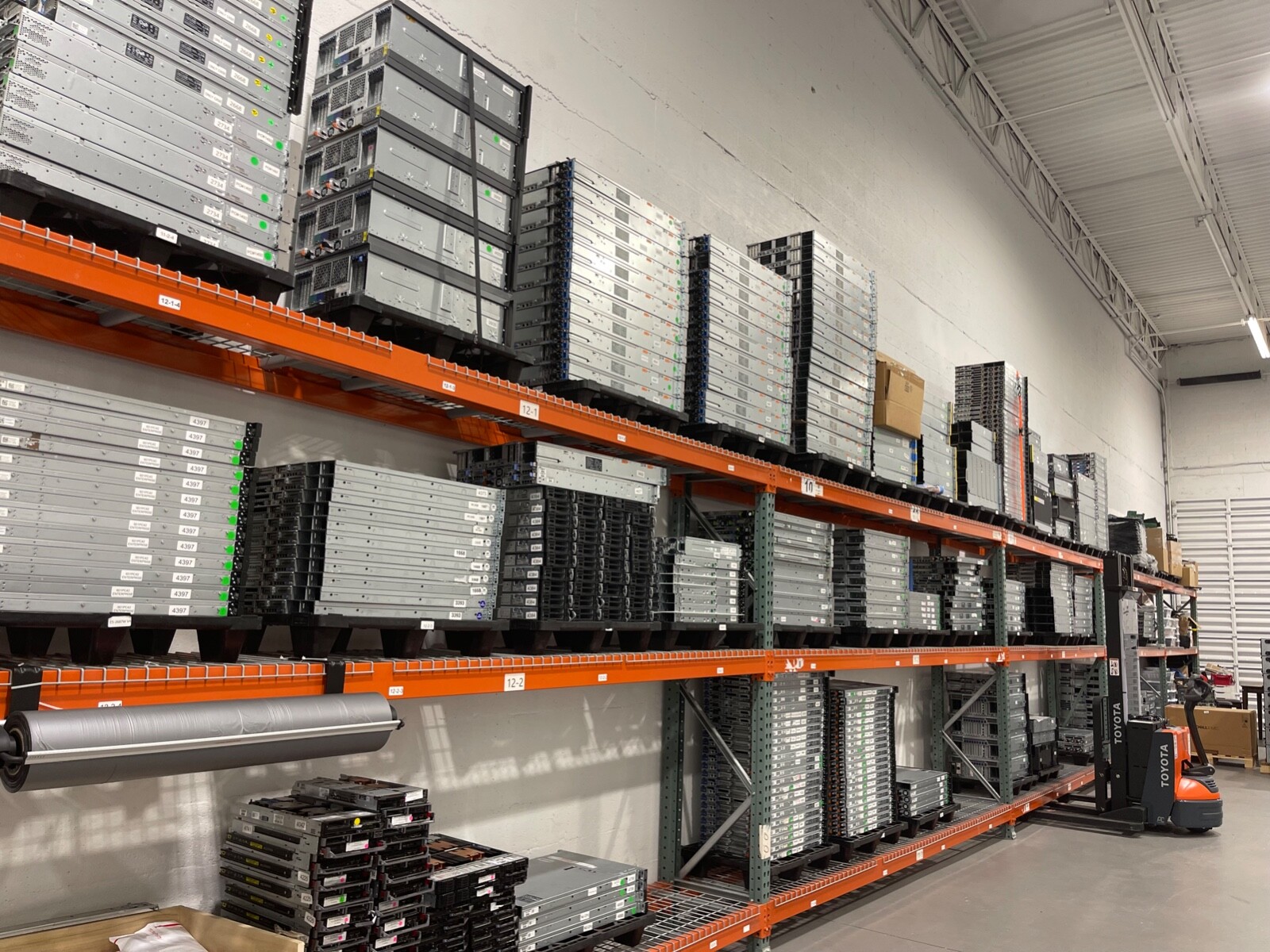 Lenovo HX5520 12LFF 2x Gold 5118 2.3GHz =24 Cores 128GB 430-16i 2xSFP+