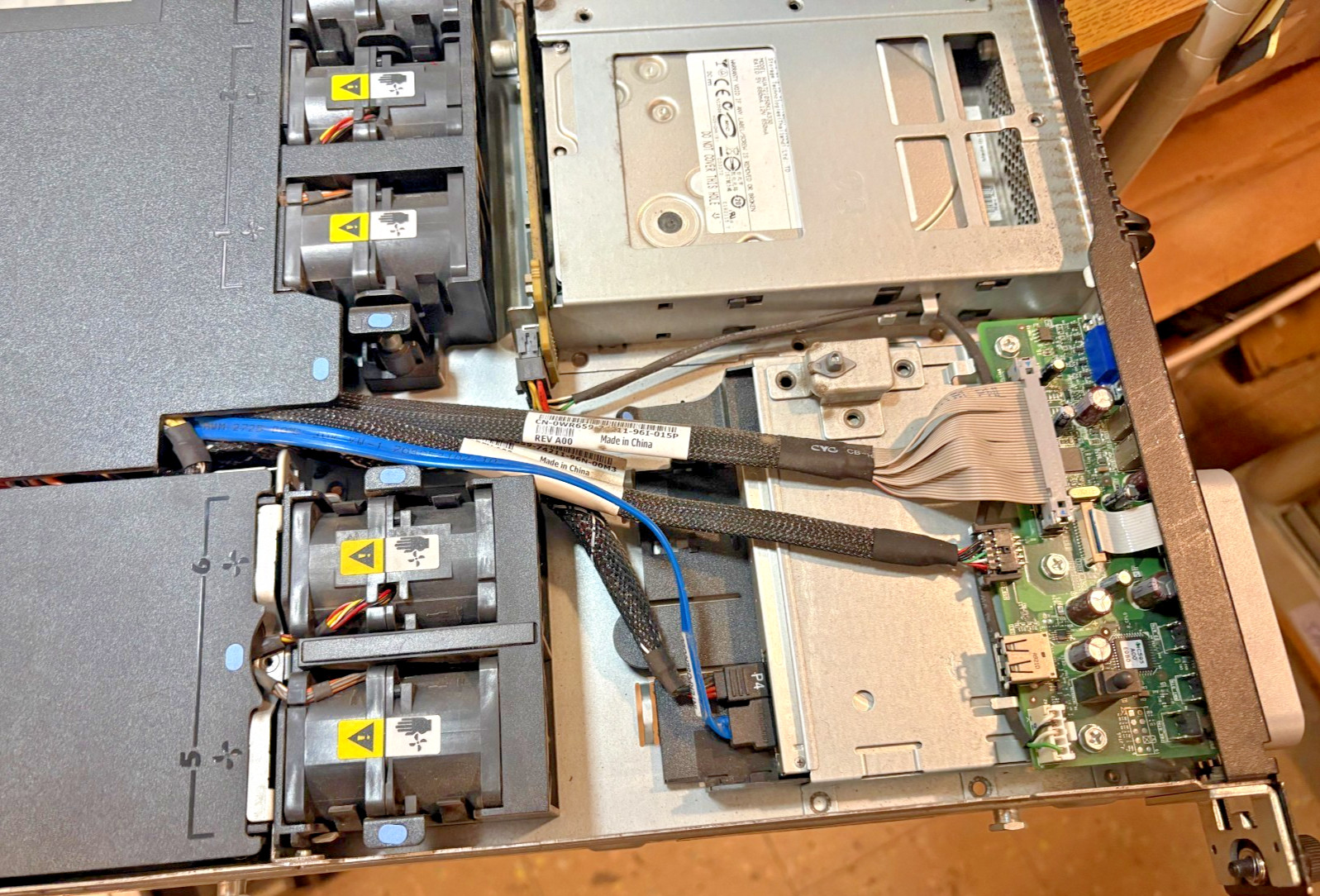 Dell PowerEdge R300 Server – XEON X-3663 2.83 MHZ- 8GB – 2x 500GB HD- RAILS