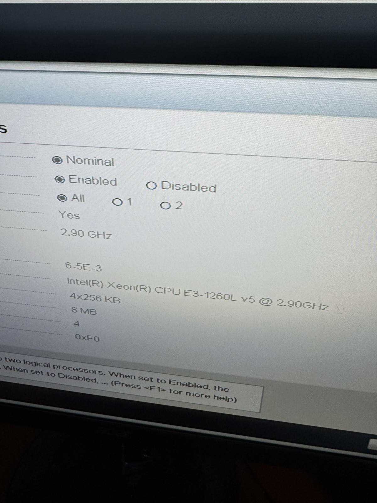 Dell PowerEdge R230 2B LFF Xeon E3-1260L v5 @ 2.90GHz 8GB No HDD