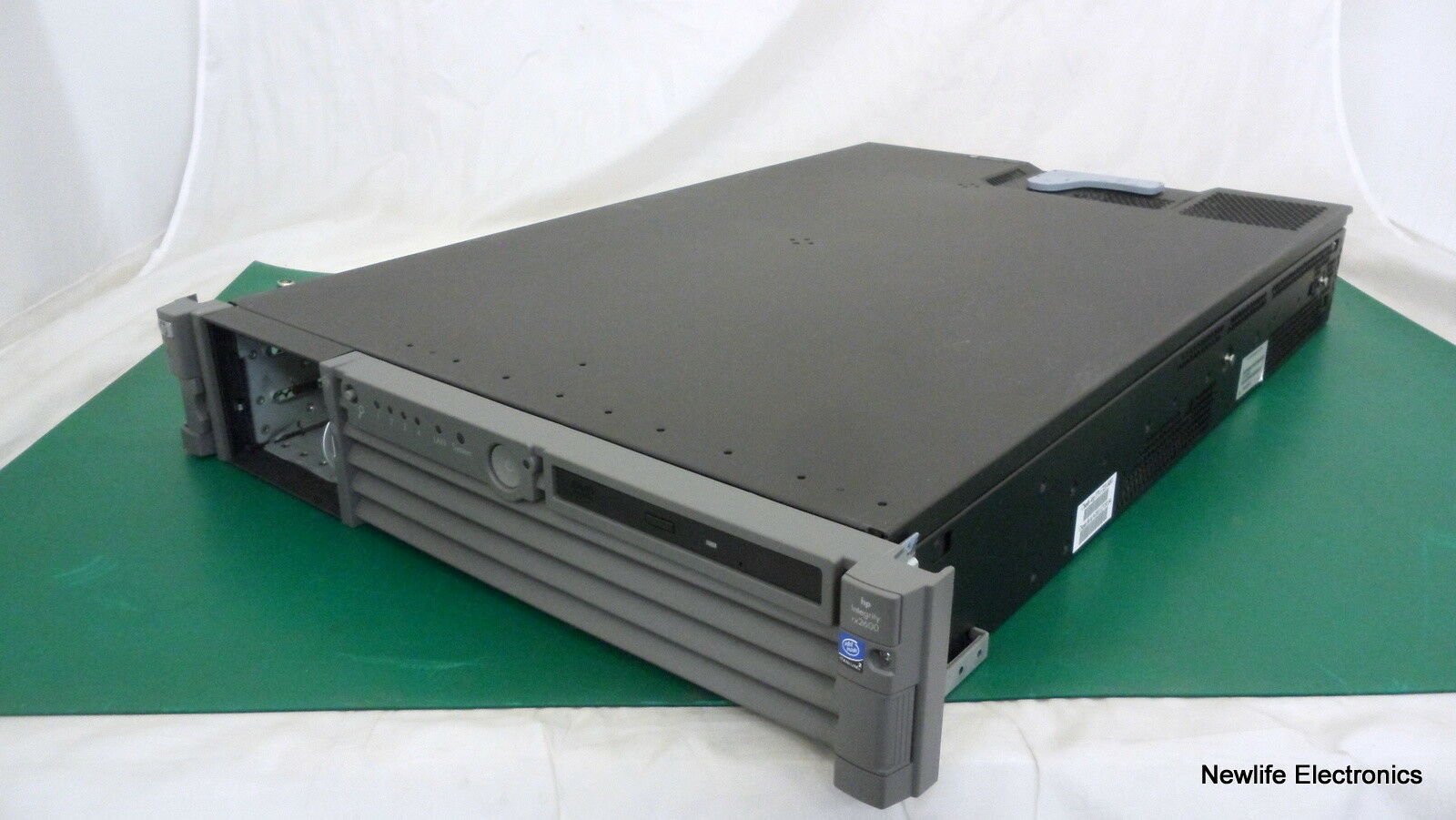 HP A6873B Integrity rx2600 Server (2 x 1.5GHz CPU/4GB RAM/No Drives)