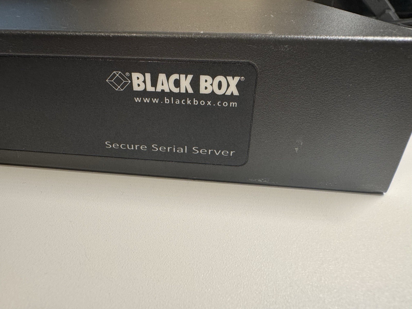Black Box LES1532A LES1500 Device Server 32-Port Secure Serial Server with Cisc