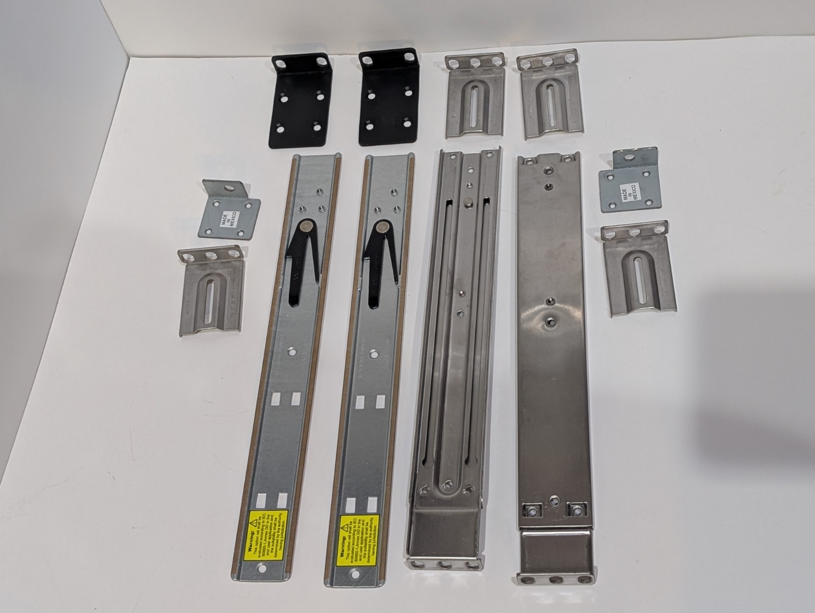 SuperMicro SC813m 1U Server Rail Kit-2ea 01-SC81359-XX00C003 01-SC81358-XX00C002