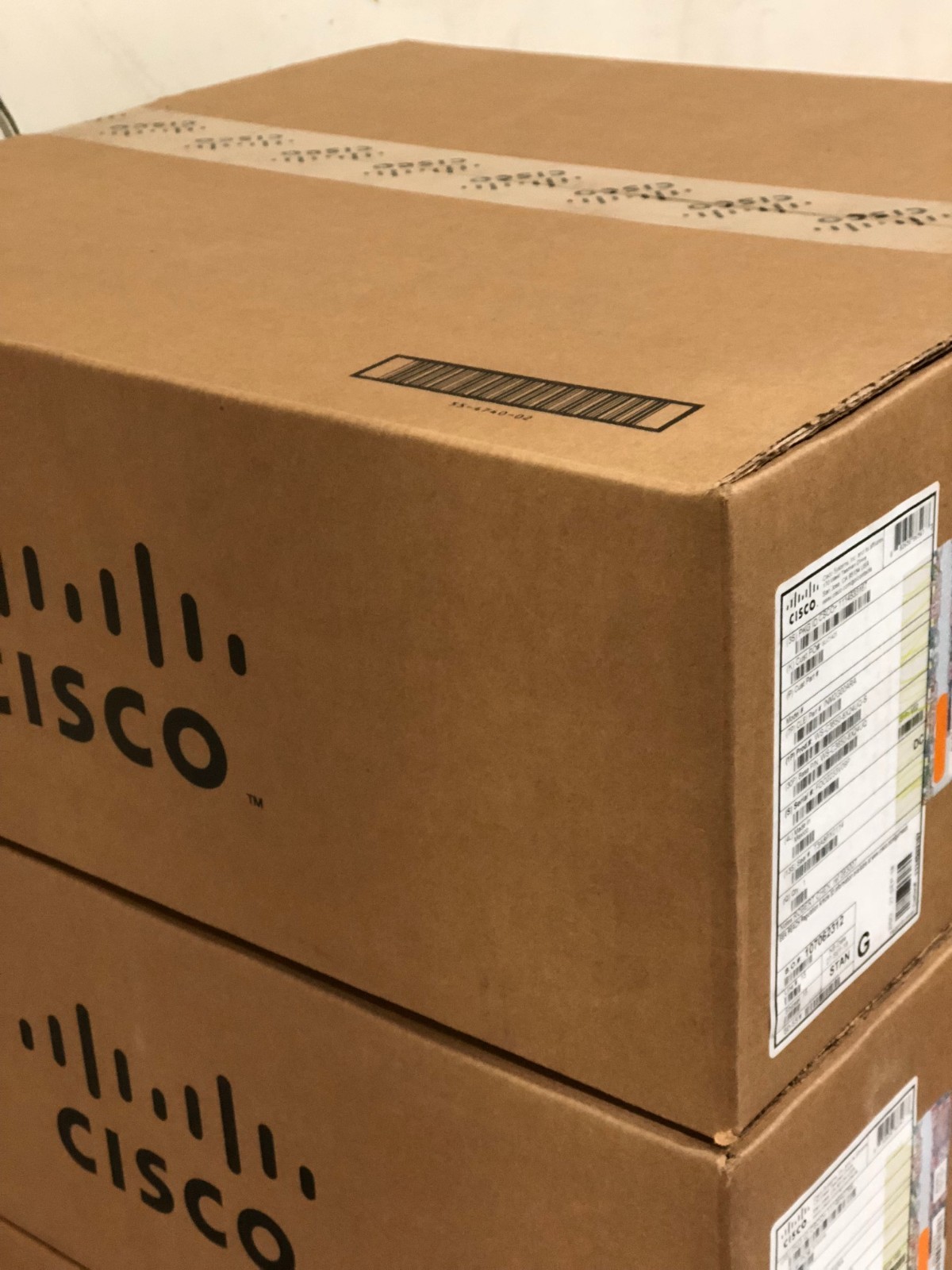 IE-9320-24P4X-E Cisco Catalyst IE9300 Rugged Switch, 24 Port GE PoE+ New Sealed