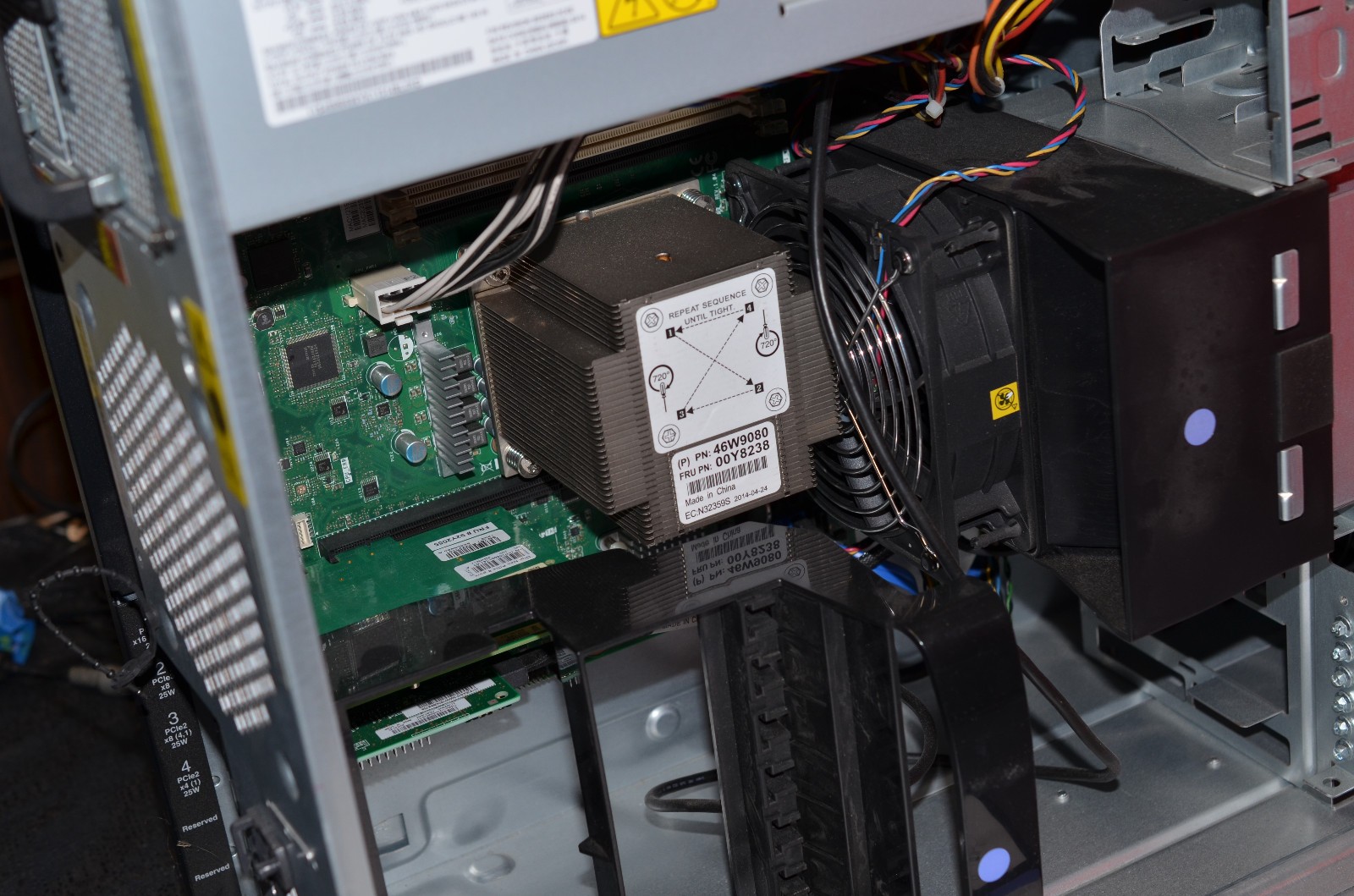 IBM System x3100 M5 tower server working