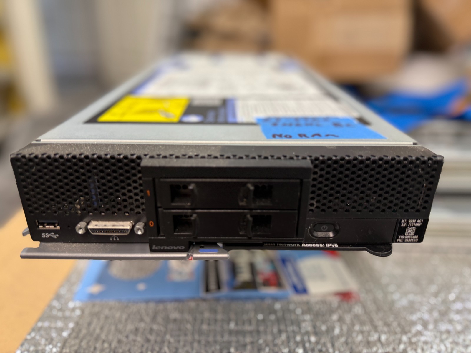 IBM LENOVO 9532 AC1 Flex System X240 M5, 00MV291 No RAM CPU Intel E5-2360 2.4GHz