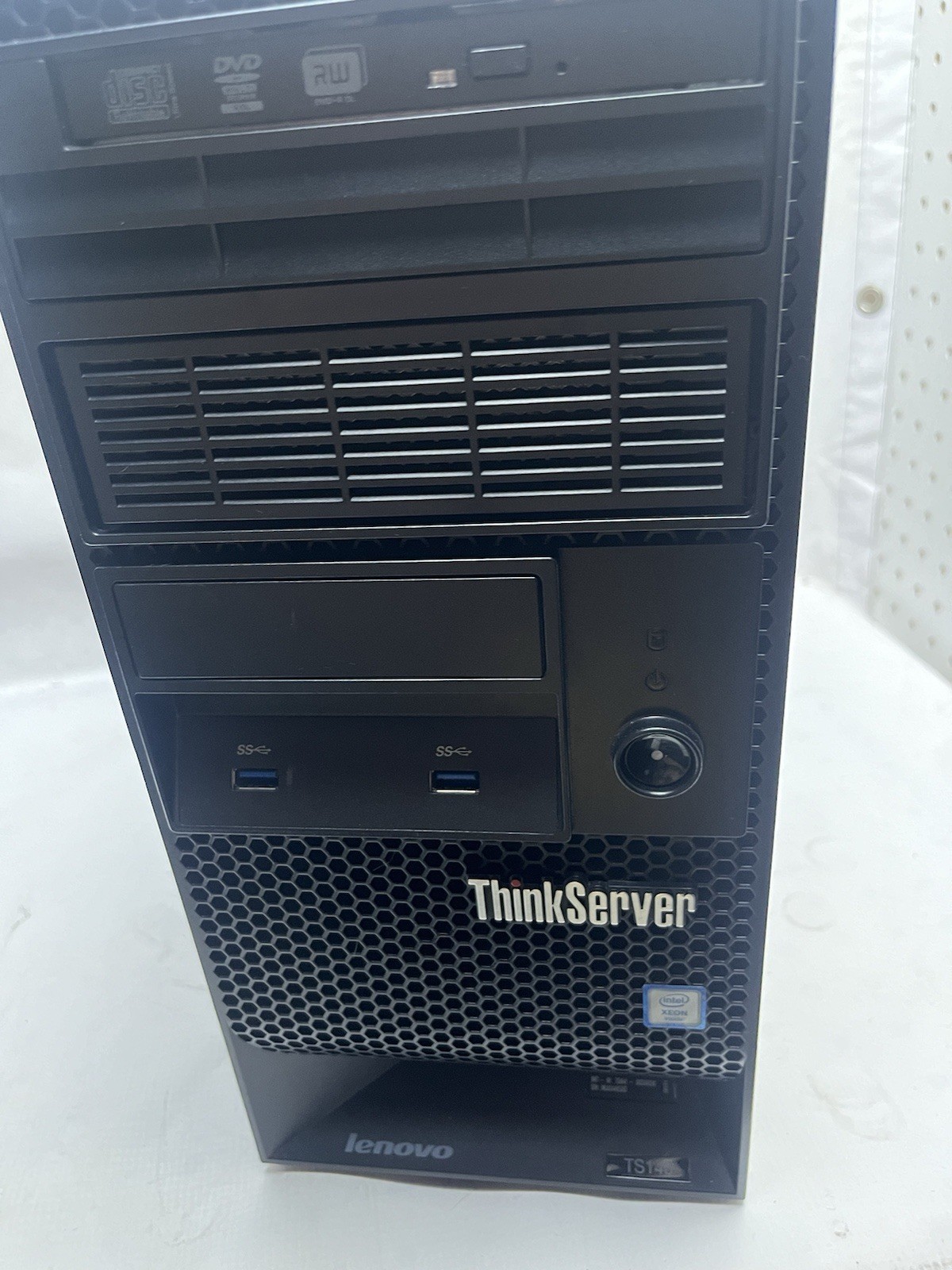 Lenovo ThinkServer TD340 Intel Xeon E5-2420 V2 2.2GHz, 32GB RAM, 2-900gb 10k HDD