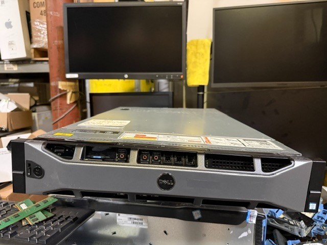 Dell PowerEdge R830 Server 2x XEON E5 4667 V4 2.20GHz 32GB 4x 600GB H730p DVDRW