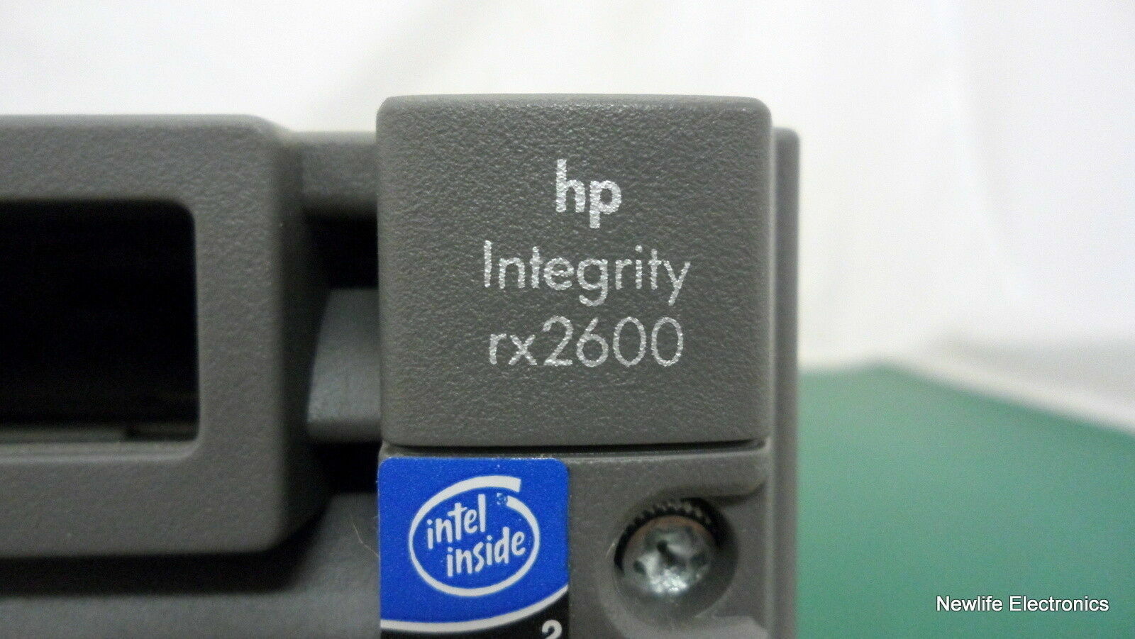 HP AB324AR Integrity rx2600 Base Server (No CPU’s/RAM/Drives)