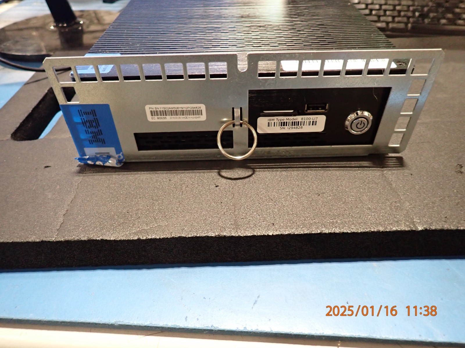 IBM 02AM510 DS8880 8100L17 Small Form Factor SFF HMC Hardware Management Console