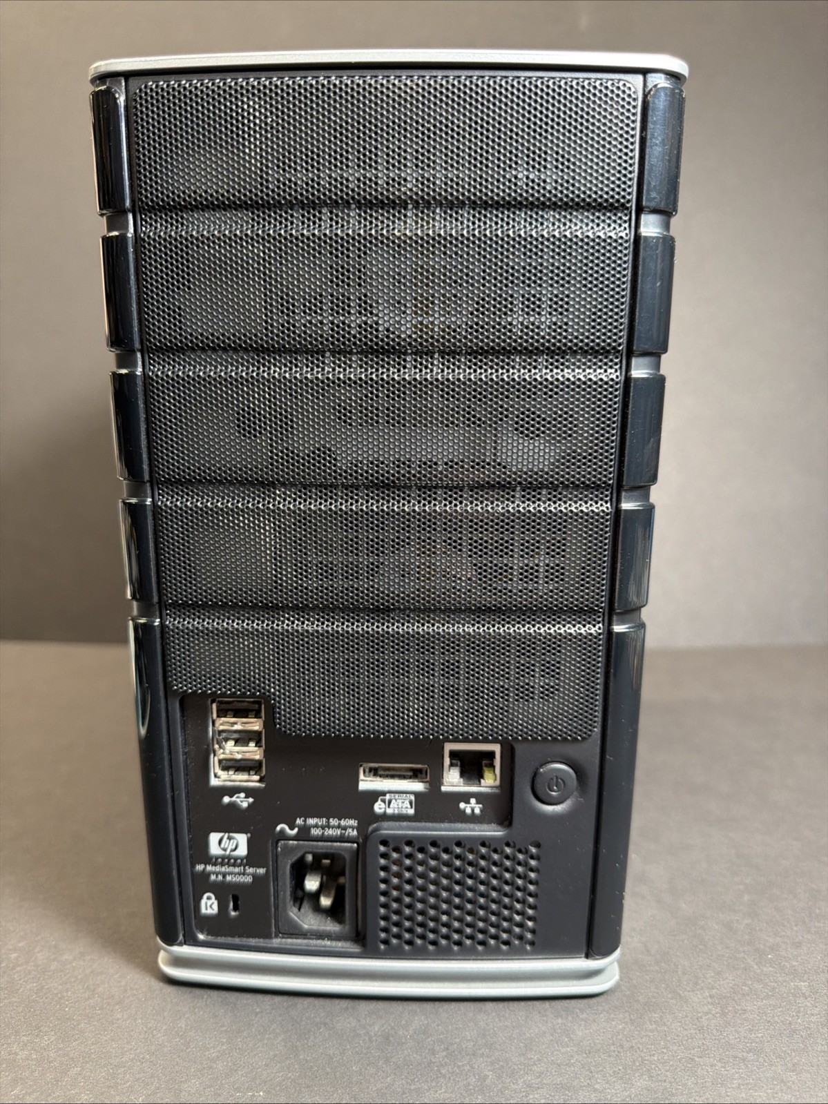 HP EX470 MediaSmart Server – Powers on Properly and No Hard Drive Included