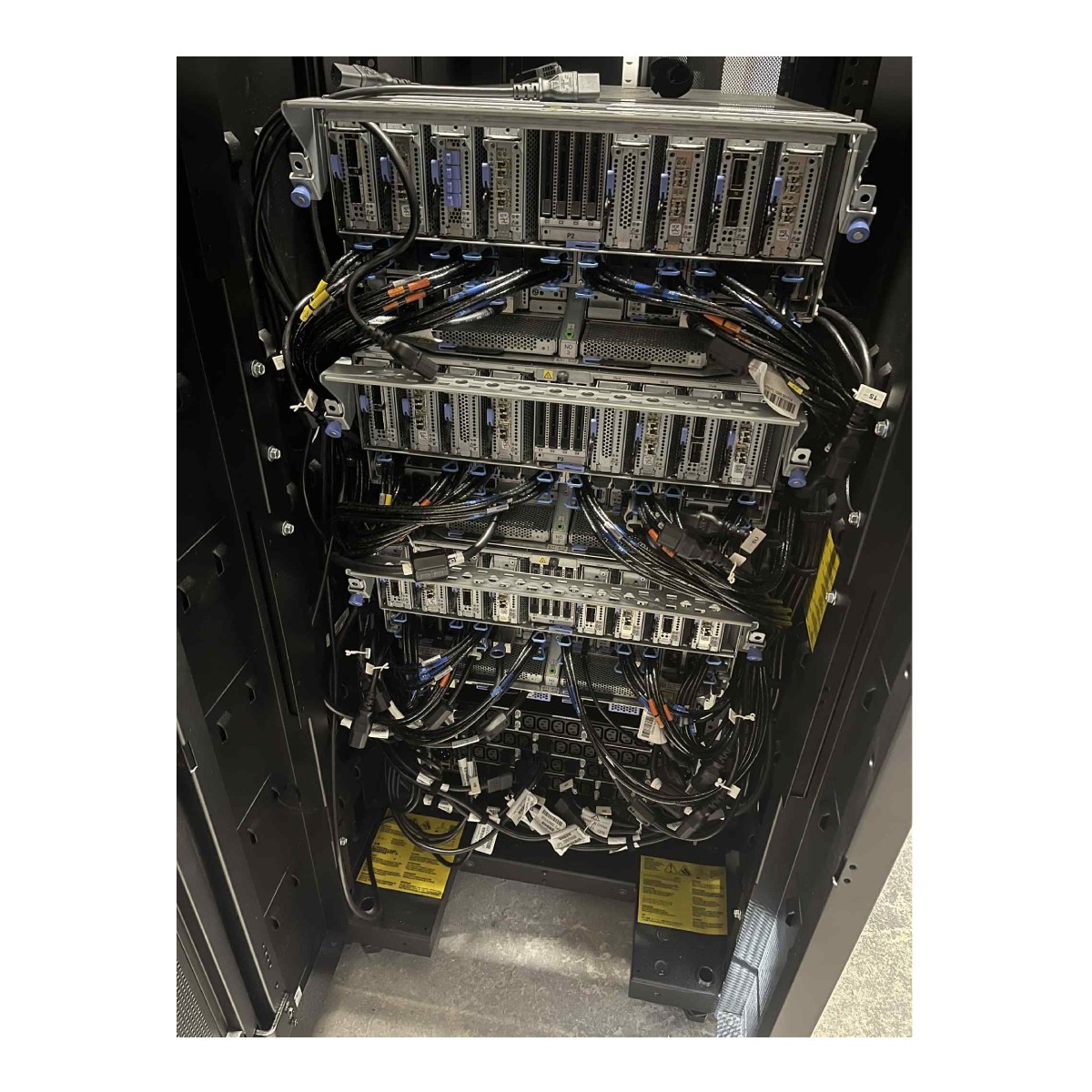 9080-M9S EFN1*3 Server IBM 3.5TB RAM 3xEFN1 64xCORE VIOS 3.7GHZ-3.9GHz