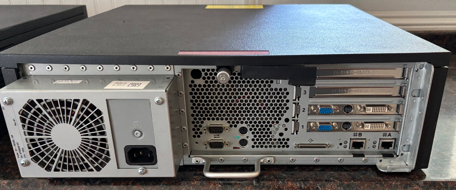 HP AlphaServer DS15 with 1Gb RAM 1GHz DH-75CAA-AA with 2 x ATI Radeon 7500