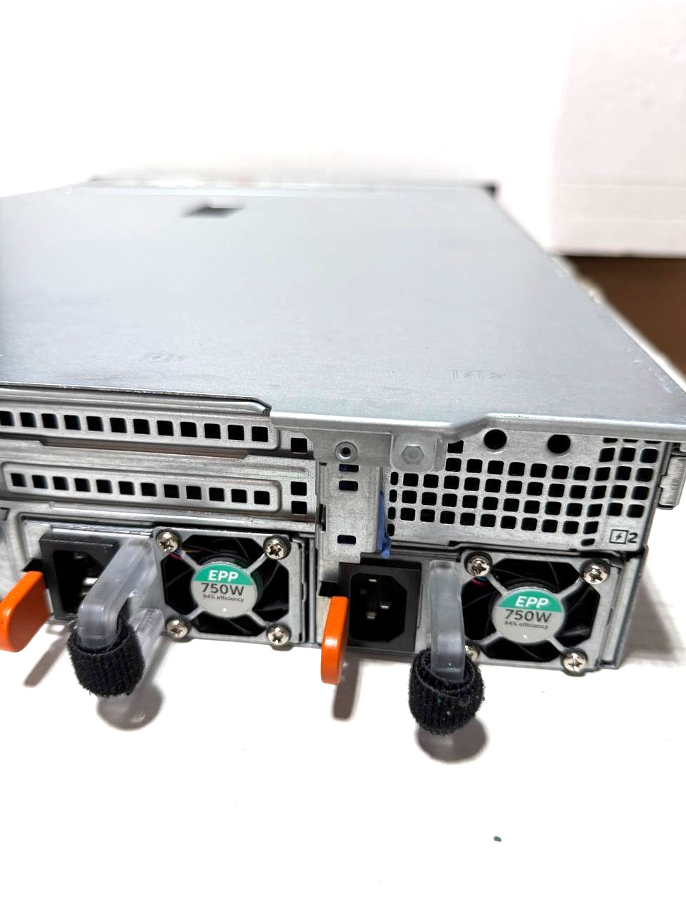 Dell PowerEdge R730 2X Xeon E5-2630 V4 2.2GHz, 192GB Ram, No HDD/ No OS