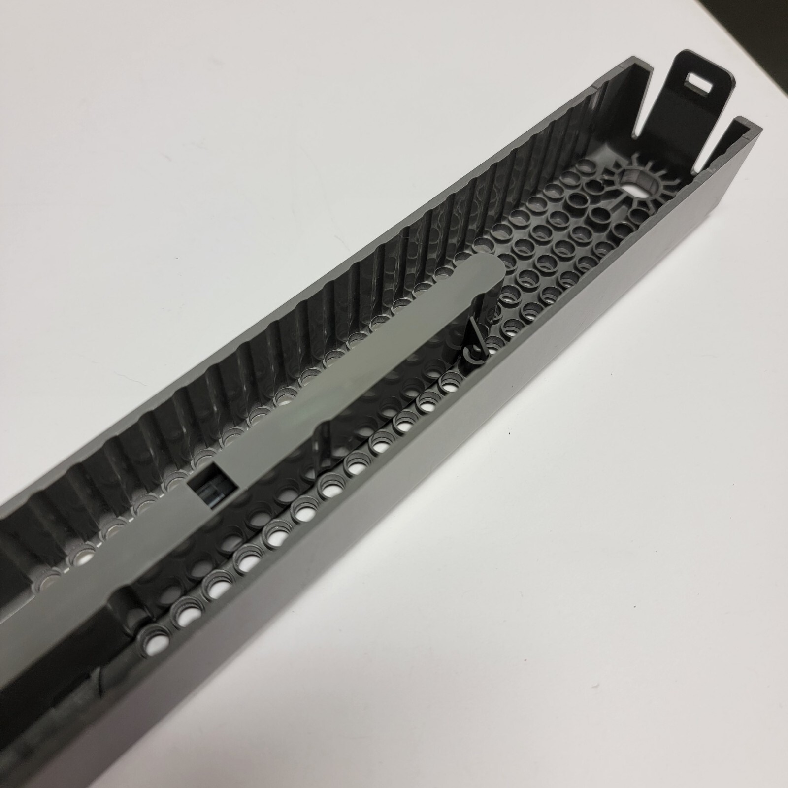 ORIGINAL REMOVABLE FRONT FACEPLATE BEZEL COVER – Dell PowerEdge R200 SVP