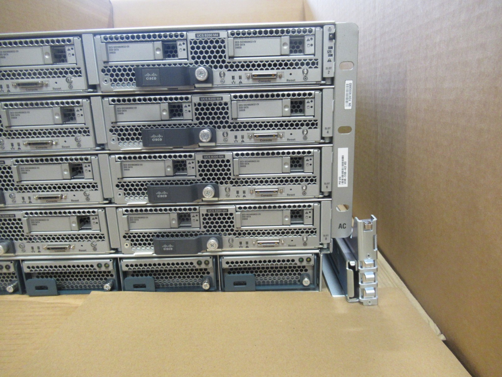 Cisco UCS 5108 + 8 x B200 M4 Blade Servers CTO Customise to order 0P 0M