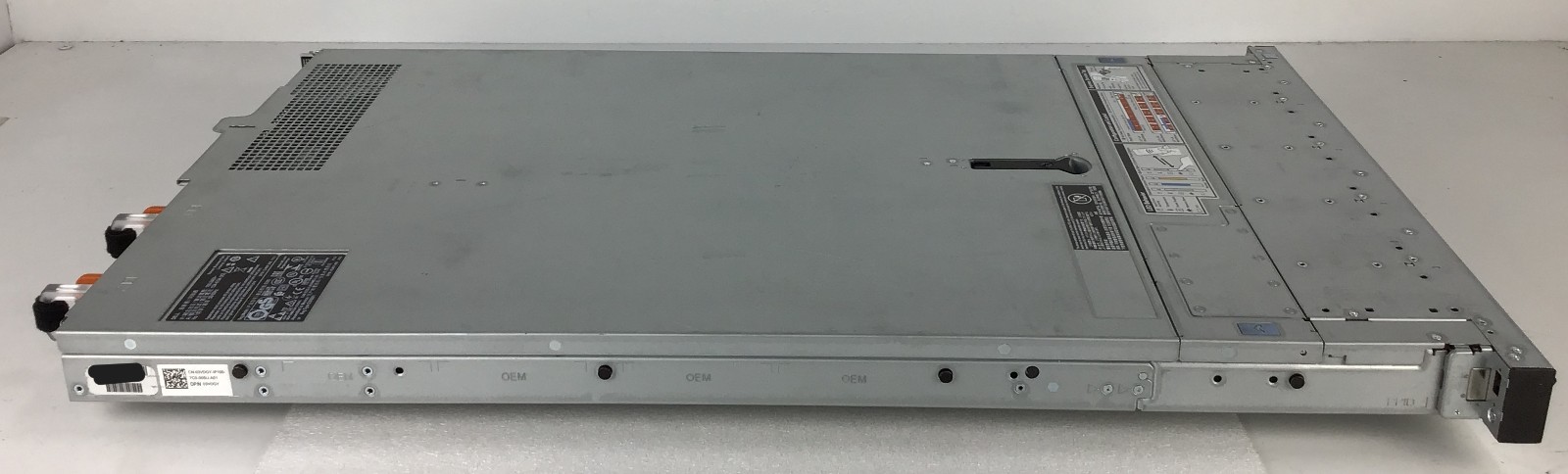 Dell VxRail E560F 2x Intel Xeon Silver 4116 2.1 GHz 2x D1100E-S0 No Ram No Drive