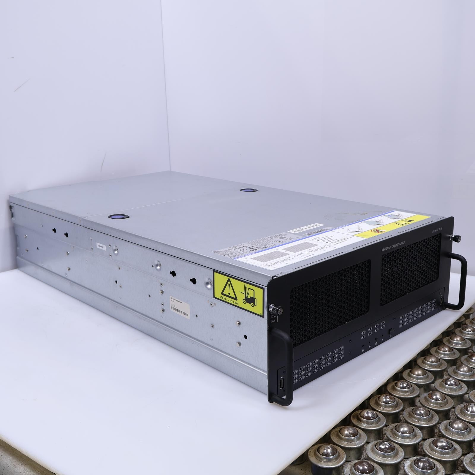 IBM Slicestor 2448 1x Intel Xeon E5-2637 v3 128GB RAM 2x 150GB SSD No OS Server
