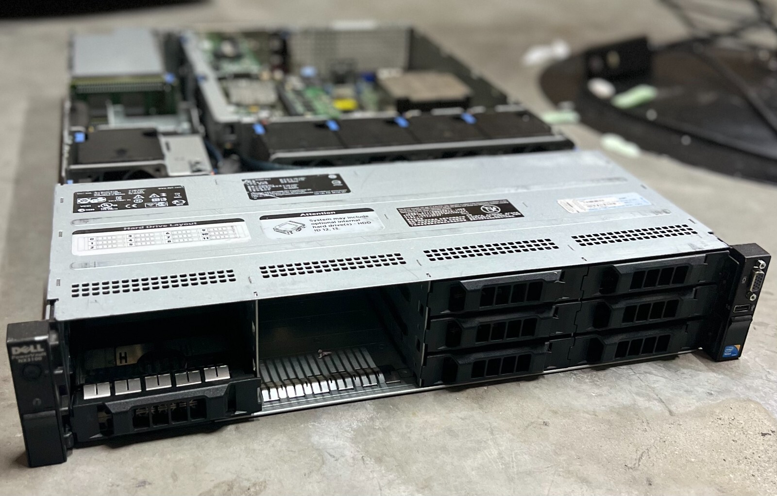 Dell PowerVault NX3100 x1 CPU Xeon E5620, x1 PSU 0FN1VT, x3 4GB RAM 0DPRKF