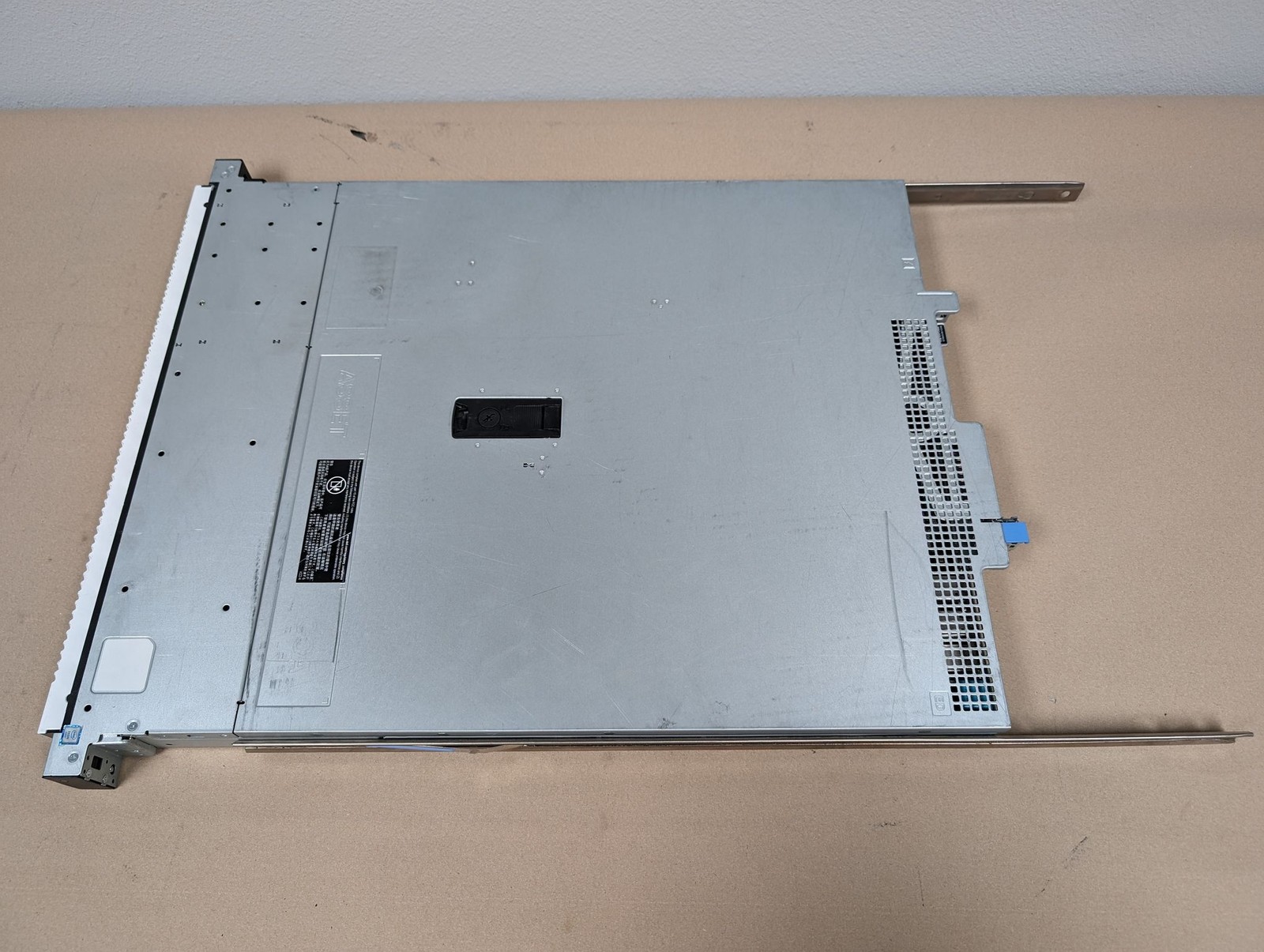 DELL OEMR XL R240 Server w/ 1x Intel Xeon E-2124 3.30 GHz PN: E57S001