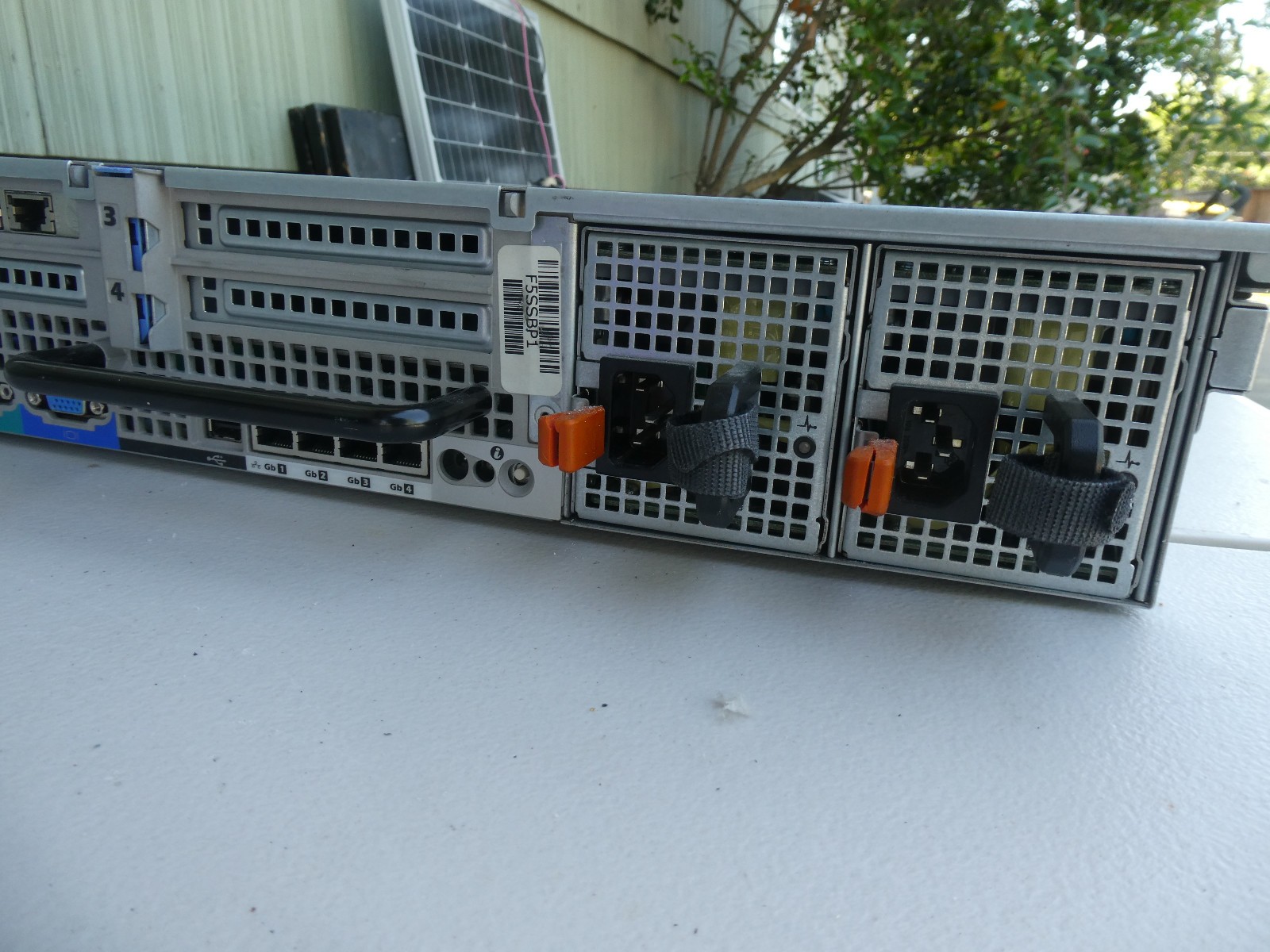 🍀 Dell PowerEdge R710 Server 2x Xeon E5620 2.4 144GB 8-Core NO HDD w 8x Caddies