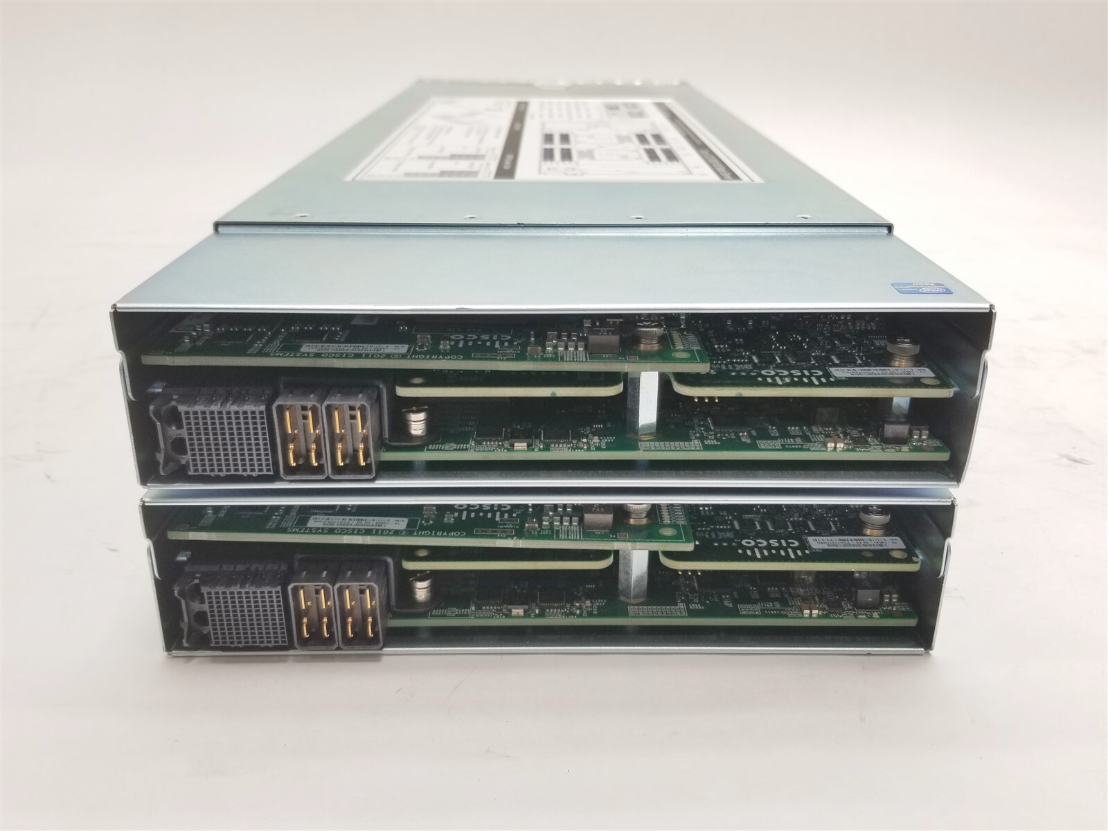 Cisco UCS B200 M3 Blade Server 2SFF SAS 2* Xeon E5-2665 2.4GHz No RAM/SSD Lot 2