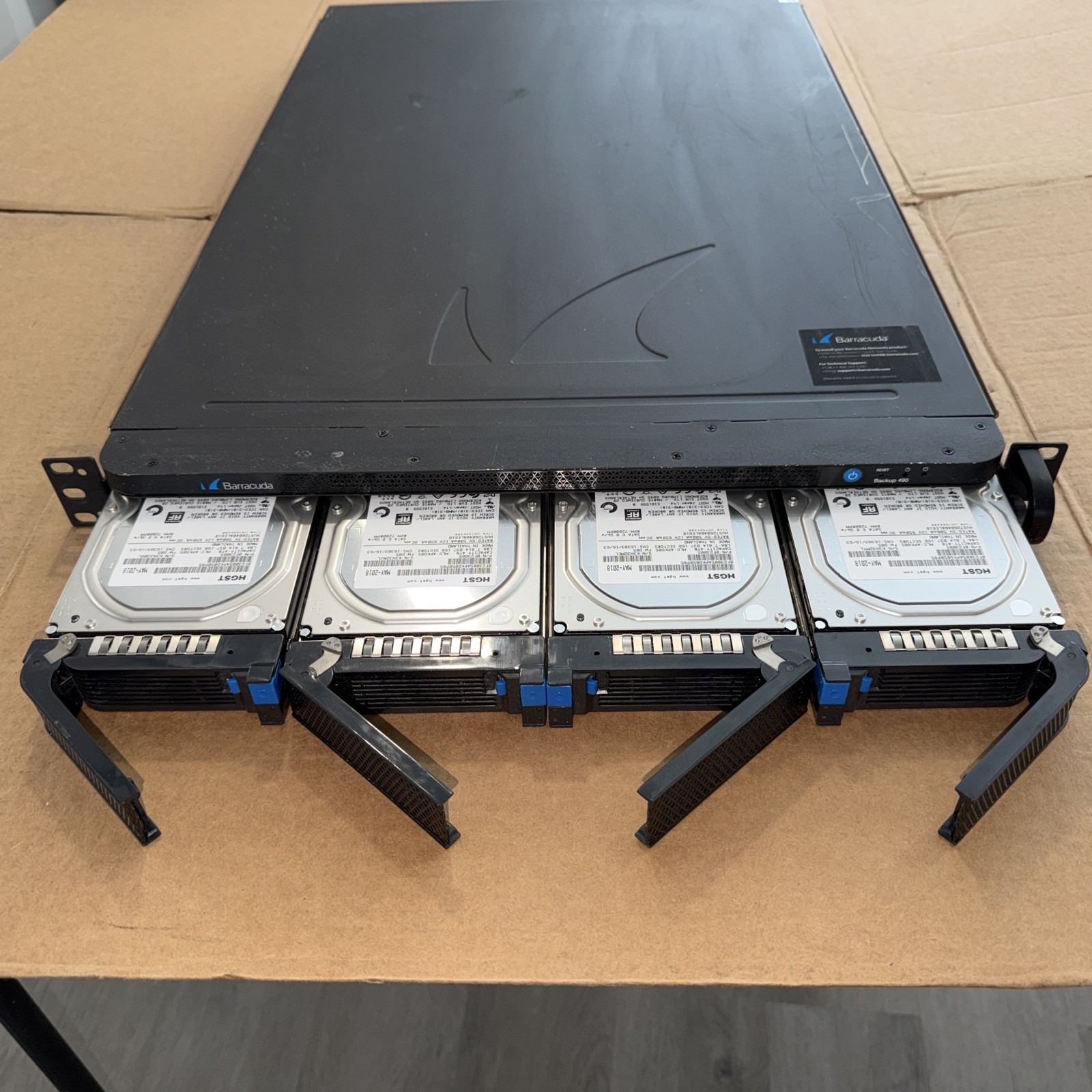 Barracuda BBS490a Networks Backup Server BNHW004 with (x4) 4TB HDDs