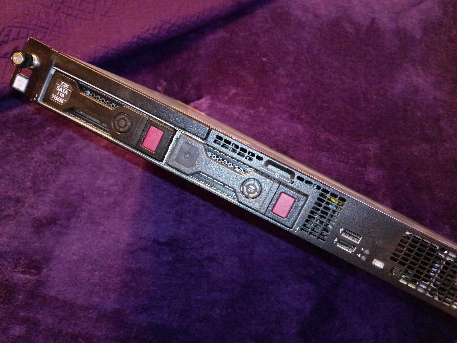 HP ProLiant DL20 Gen9 Chassis – No RAM or Drives