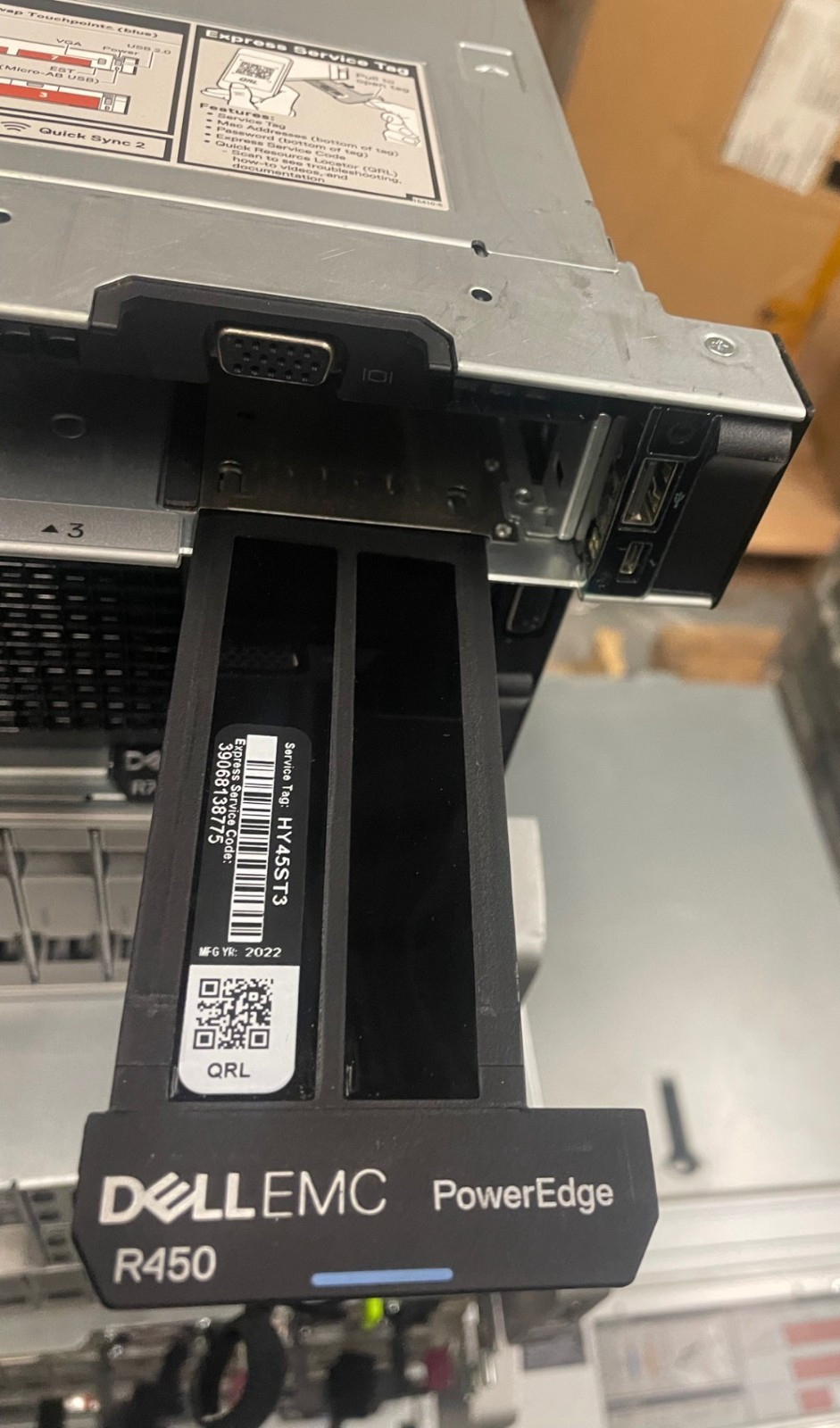 Dell R450 LFF 4×3.5 Bay NO MEMORY OR PROCS. MARKER ON TOP COVER.