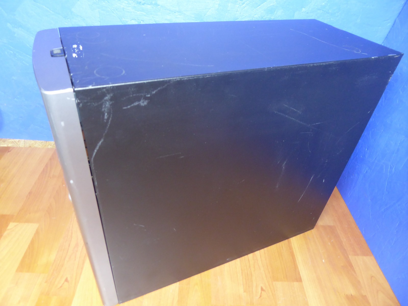DELL POWEREDGE 840 TOWER SERVER PENTIUM D 2.8GHz 4GB XM091 WH113