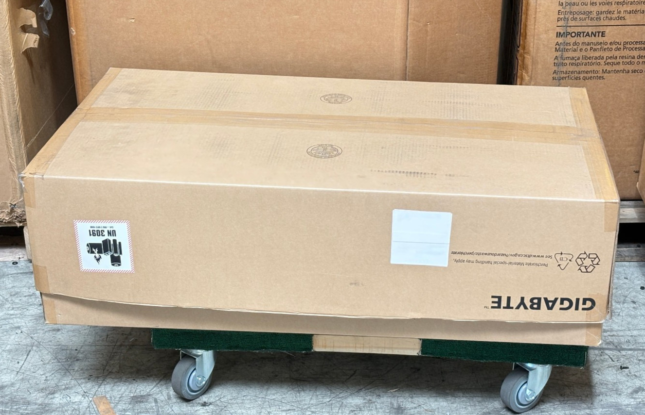 Gigabyte G481-S84U 4U GPU Server Dual Xeon Scalable 8× NVIDIA Tesla V100 SXM2