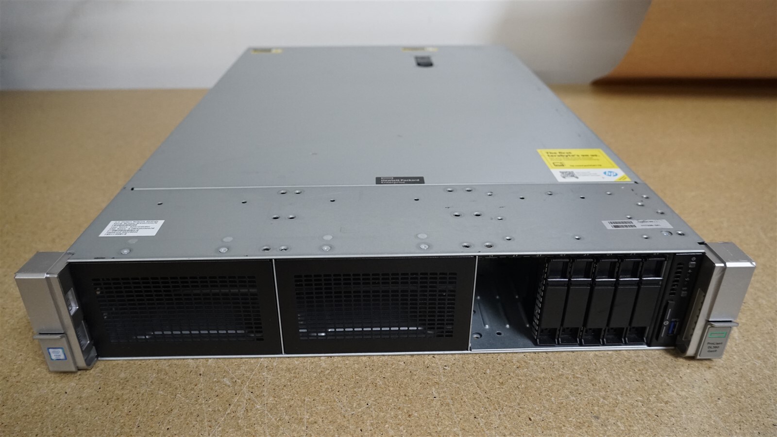 HP ProLiant DL380 Gen9 G9 8SFF 2x 8CORE E5-2620v4 2.10GHz 32GB RAM P440ar NO HDD