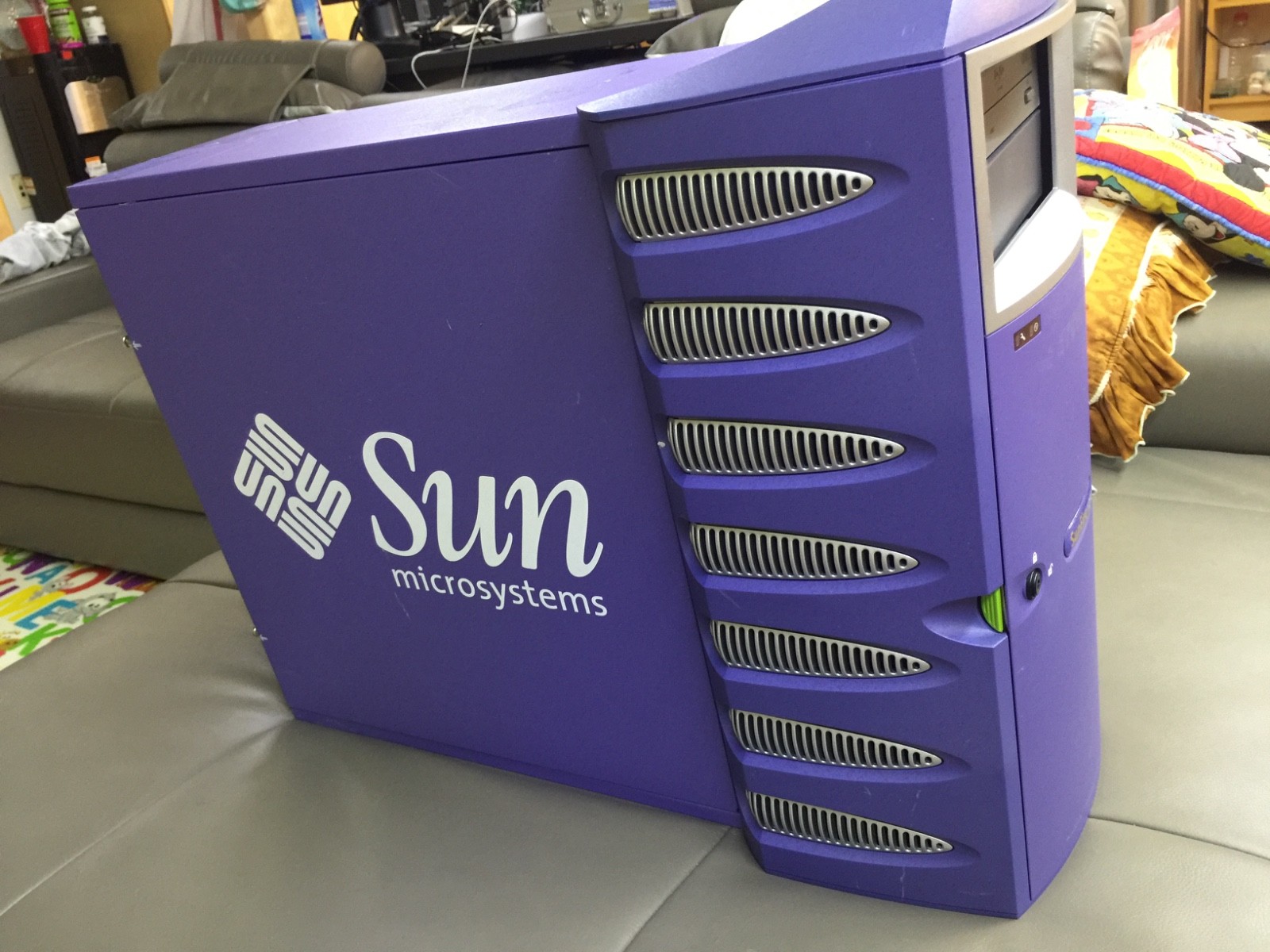 SUN V250 2×1.28Ghz 8gbRAM 73gbHDD, DVD, DDS4 Tape, 1xP/S, Test-PASS, W:30d
