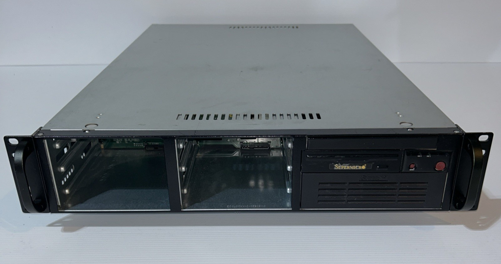 Supermicro Super Chassis CSE-822T w/6-Bay 3.5″ Backplane No Motherboard 400W