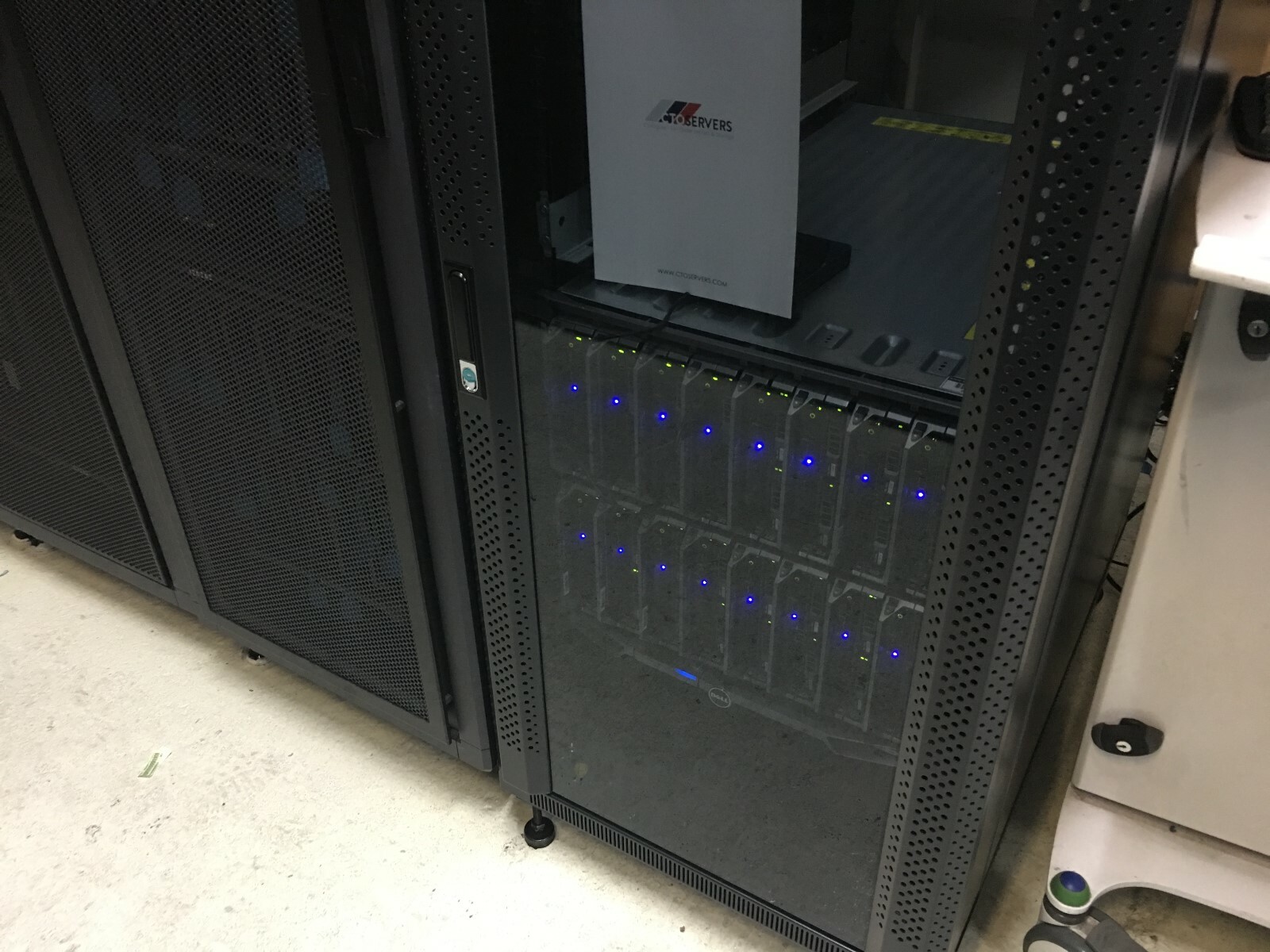 DELL M1000e Blade Enclosure w/16 x M520 Server Blades 256 CPU Cores AnSys Rocks