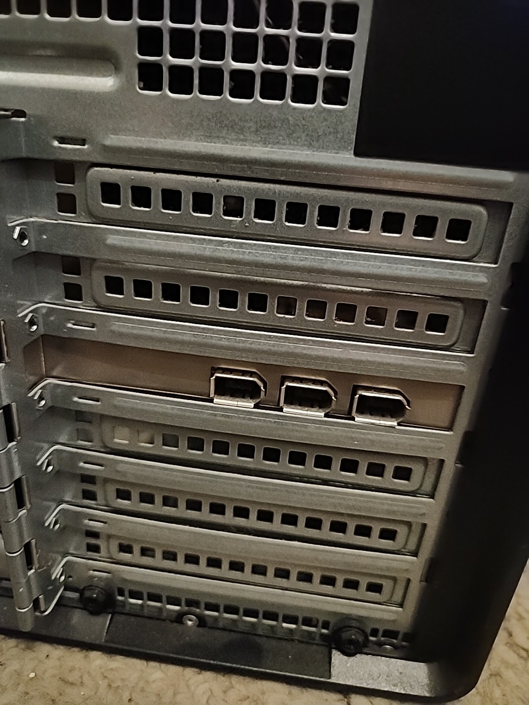 Dell PowerEdge SC440 Server Computer Pentium D 2GHz 1GB RAM NO HDD