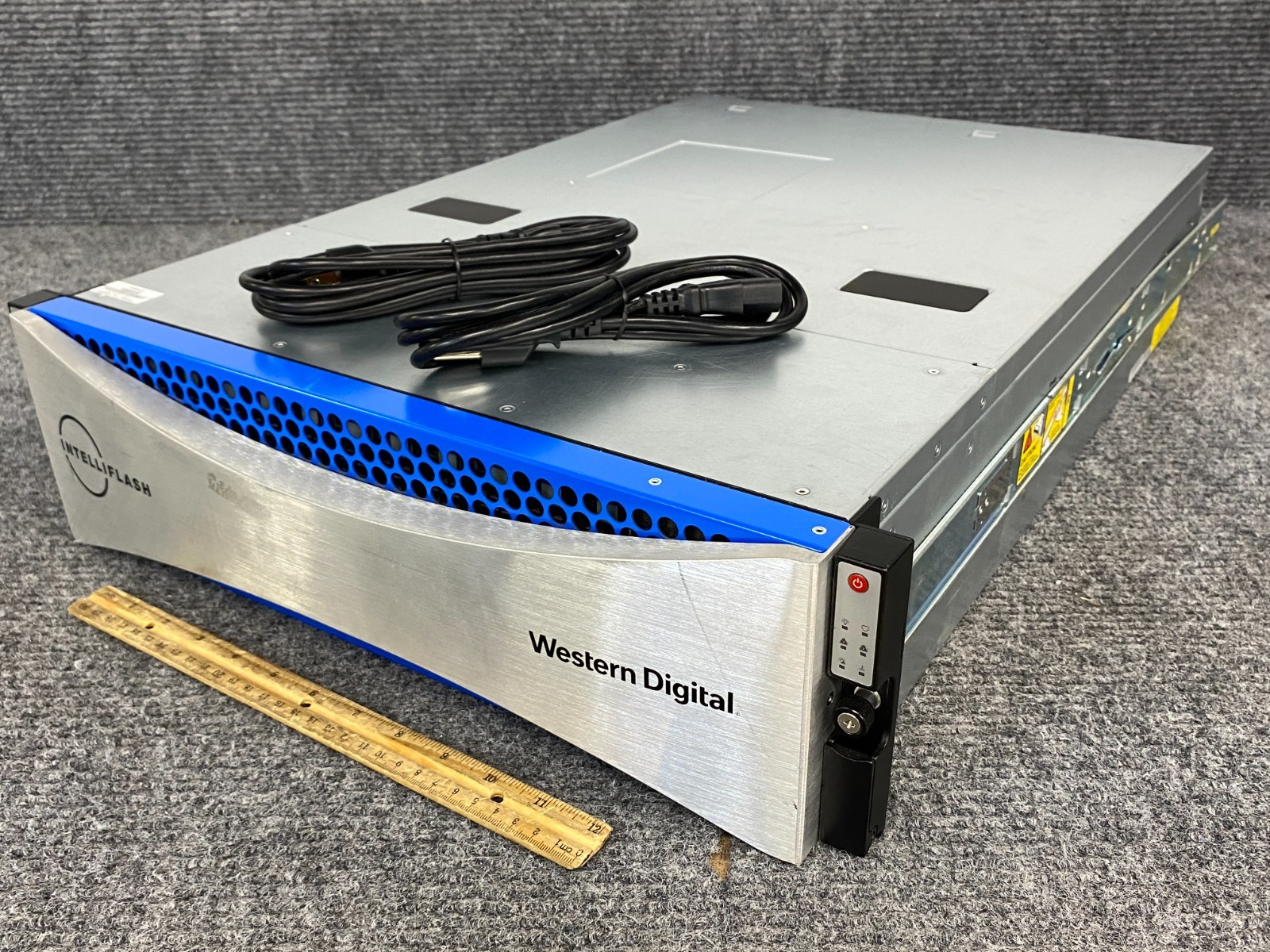 WD Intelliflash T4100-C3 All-Flash Storage Array, 2x Controllers, 2x PSU (As Is)